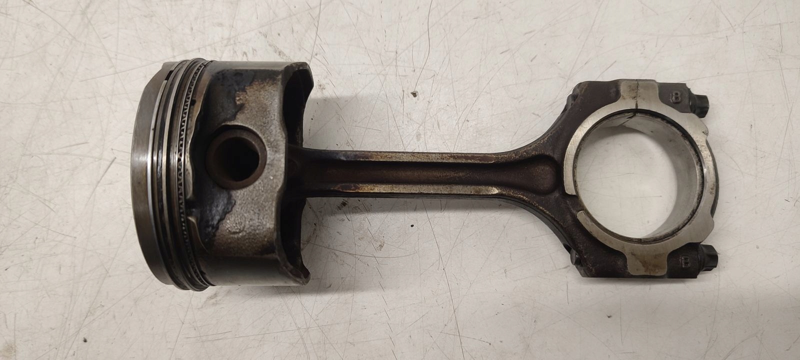 piston bielle Hyundai i20 1,2 16V essence G4LA