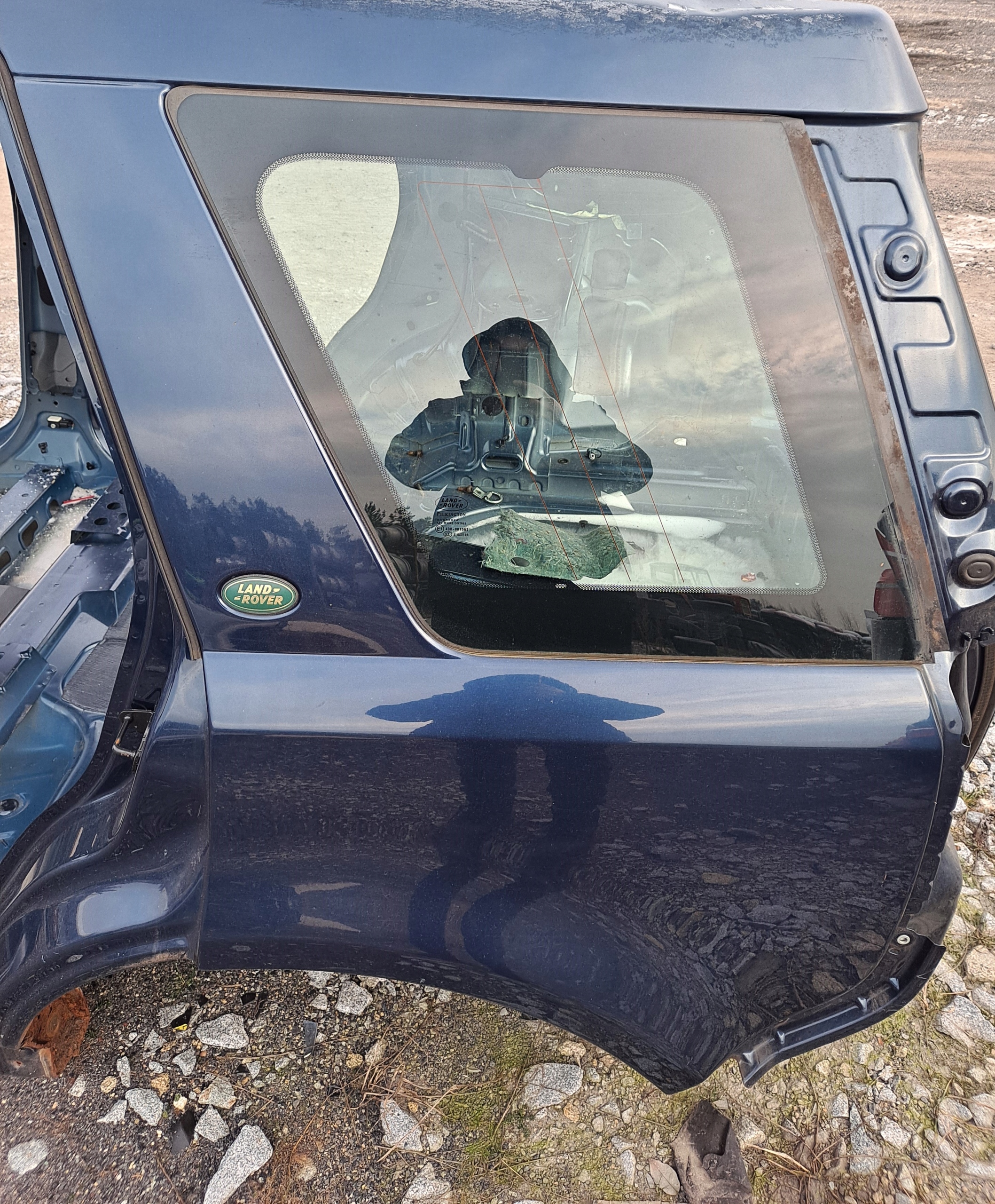 SZYBA KAROSERYJNA LEWY TYŁ TYLNA LAND ROVER FREELANDER II