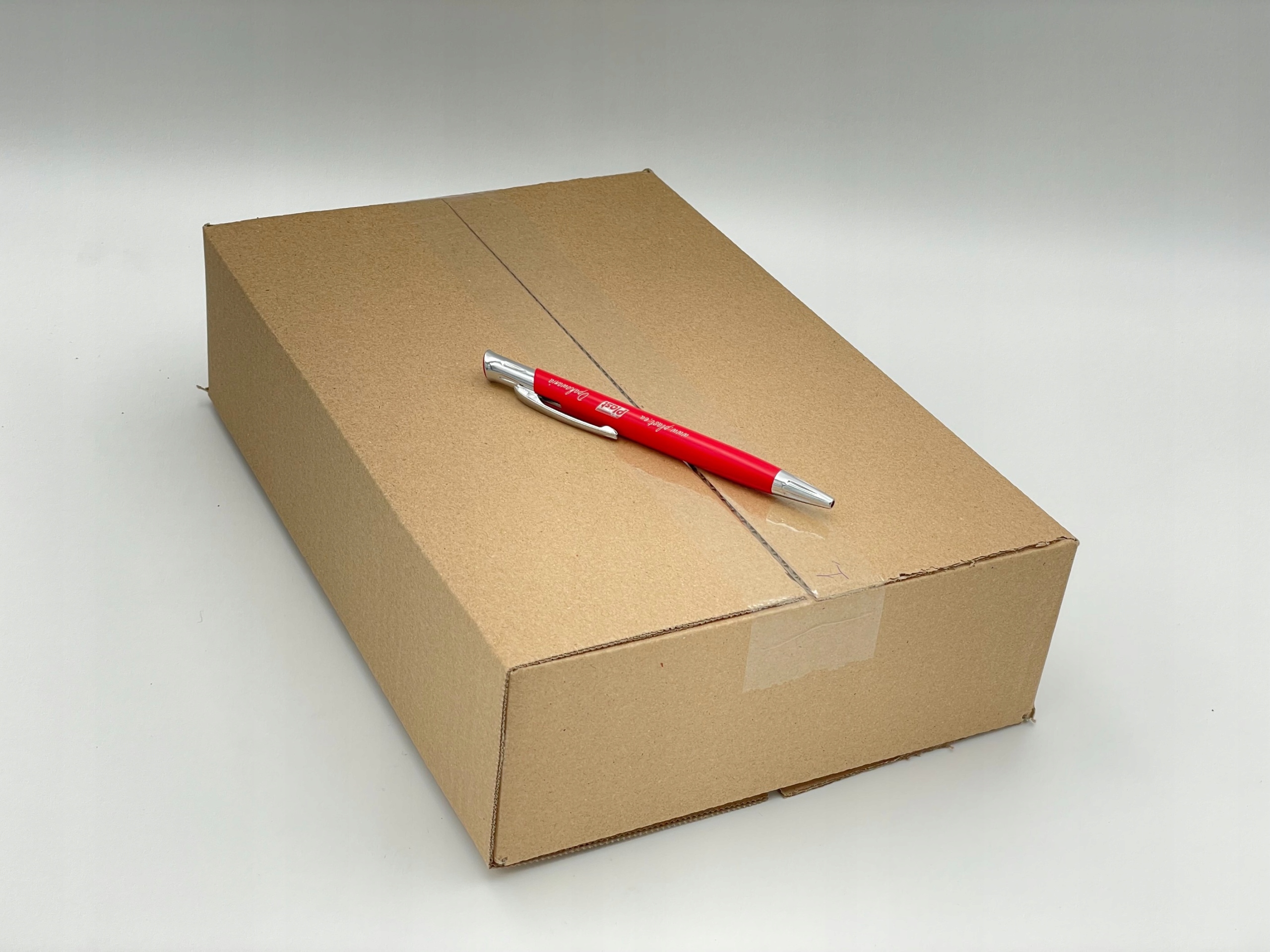 Karton InPost PACZKOMAT A 300x200x70 pudło 20szt Stan opakowania oryginalne