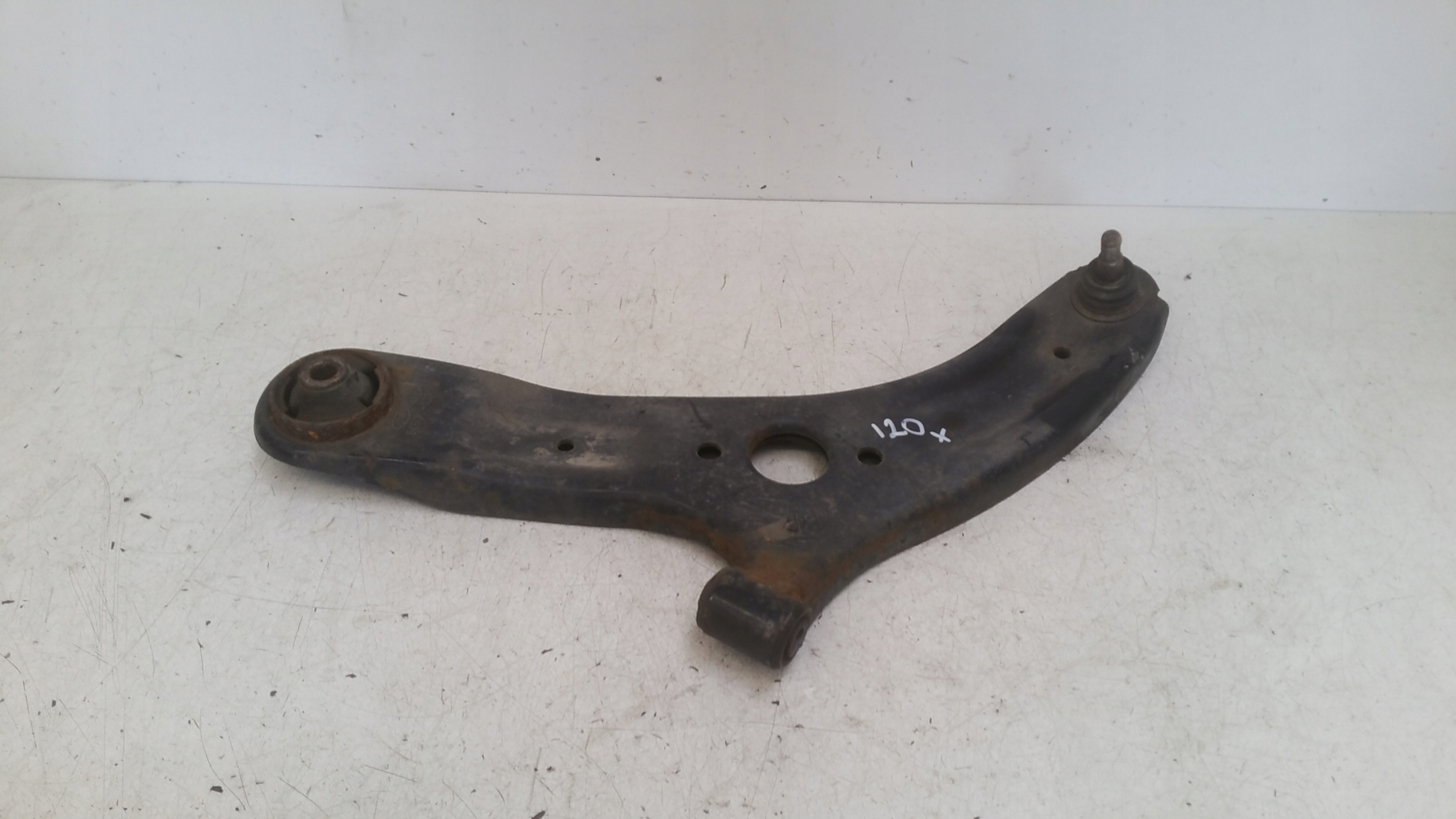 arm left front 545001J700 Hyundai i20