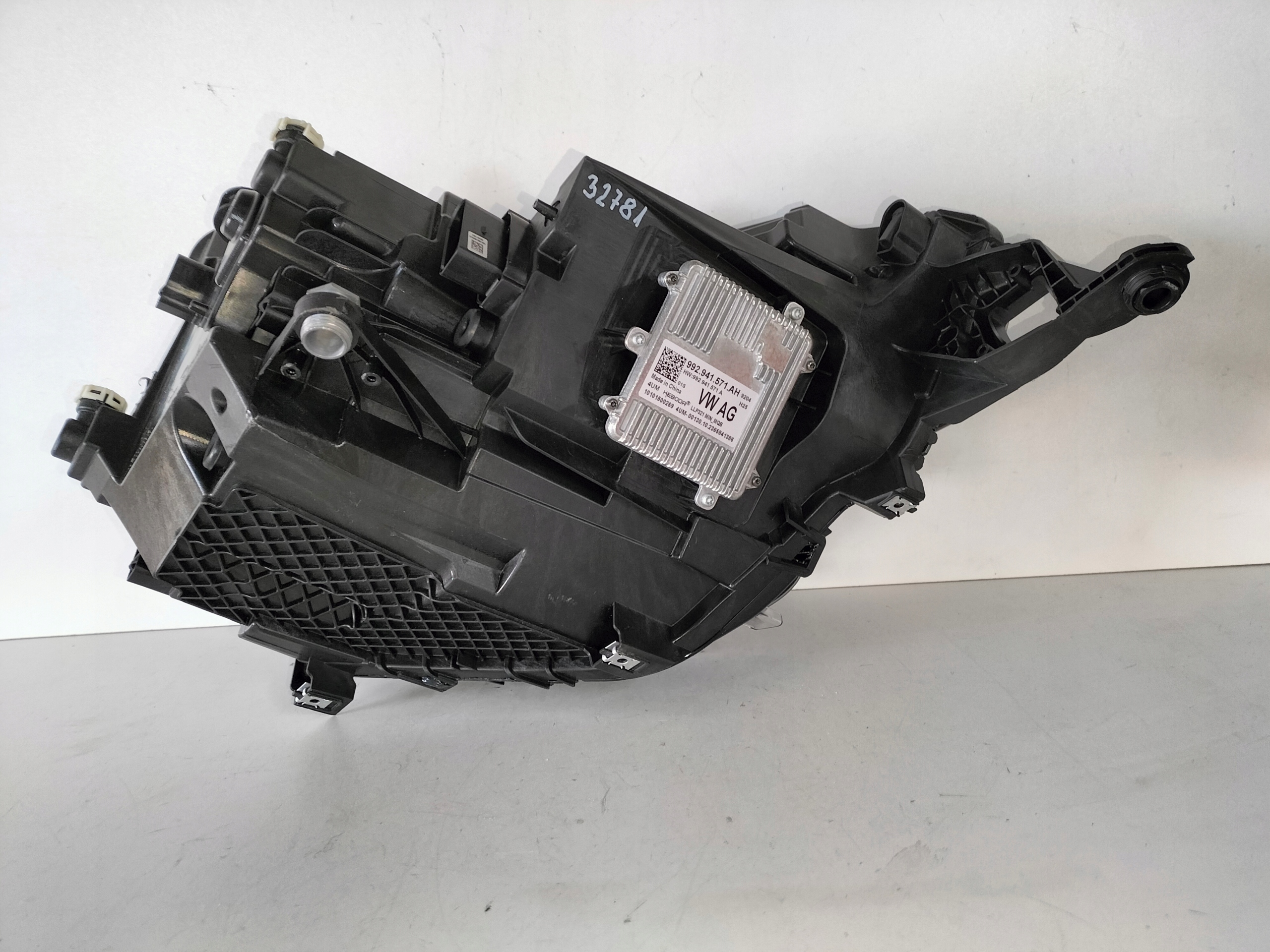 light front reflektor left SKODA KAMIQ LIFT 24- FULL LED lens