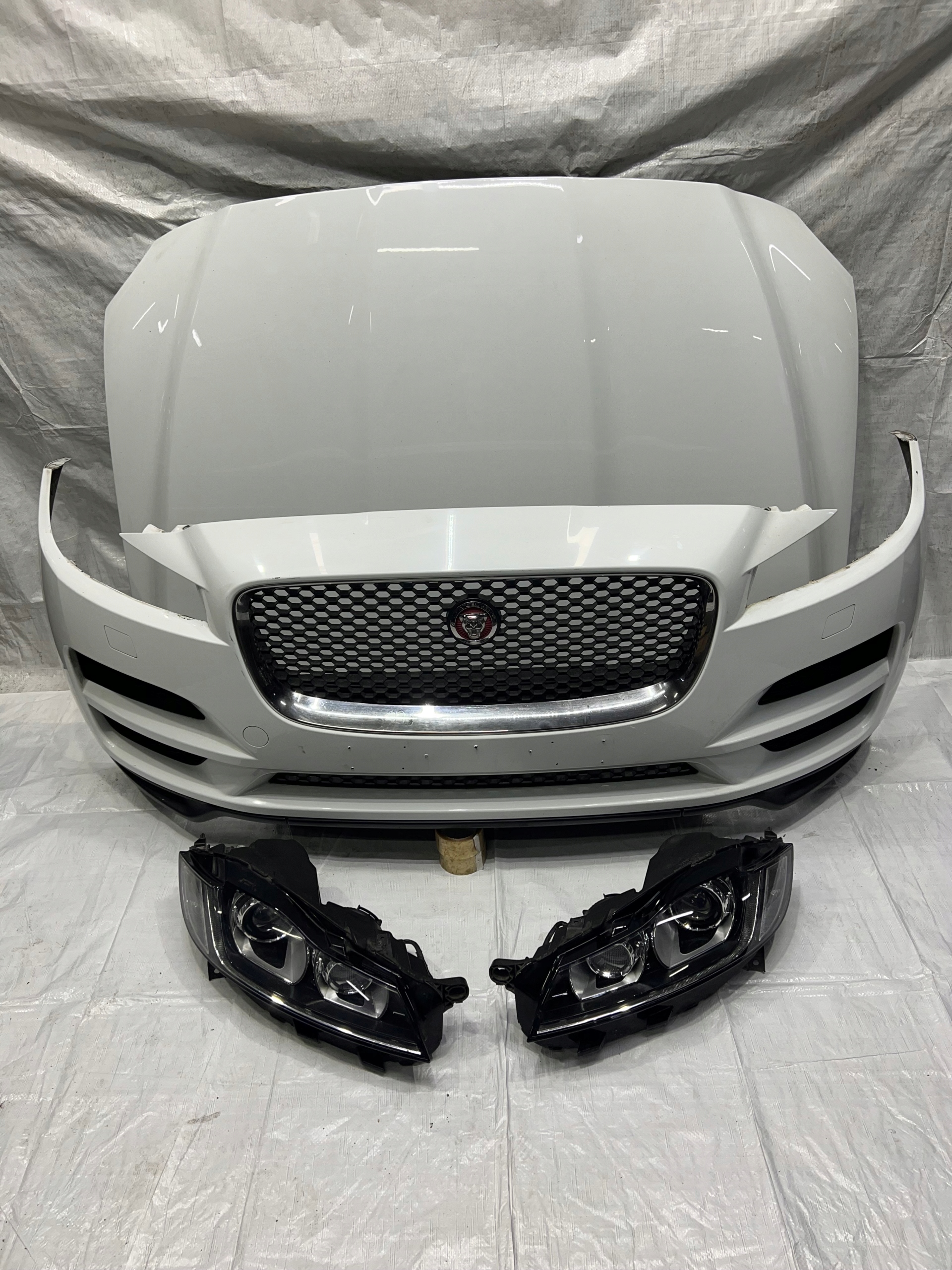 ПЕРЕД КАПОТ КРИЛО ФАРИ JAGUAR F-PACE X761