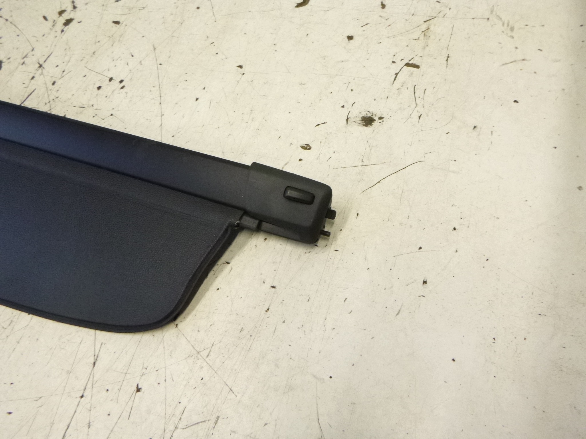 blinds boot VW Passat B6 Kombi 2006r. black