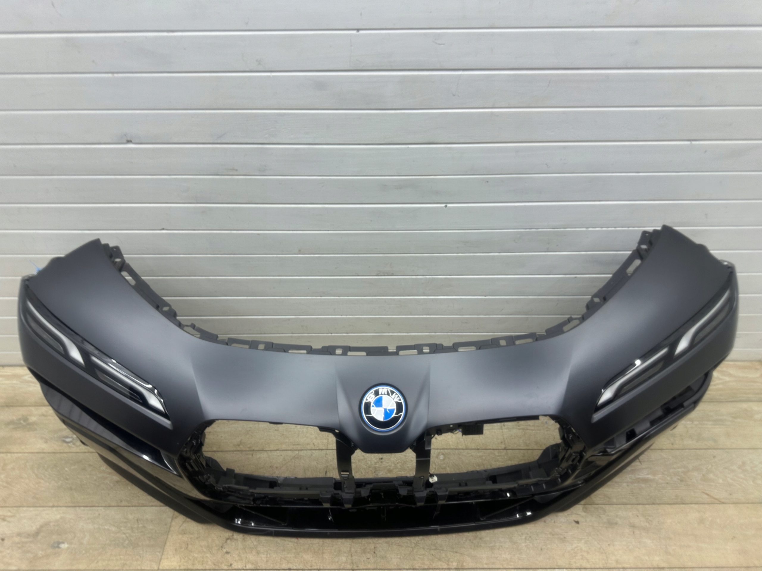 BMW 7 i7 G70 M PAKIET front bumper front