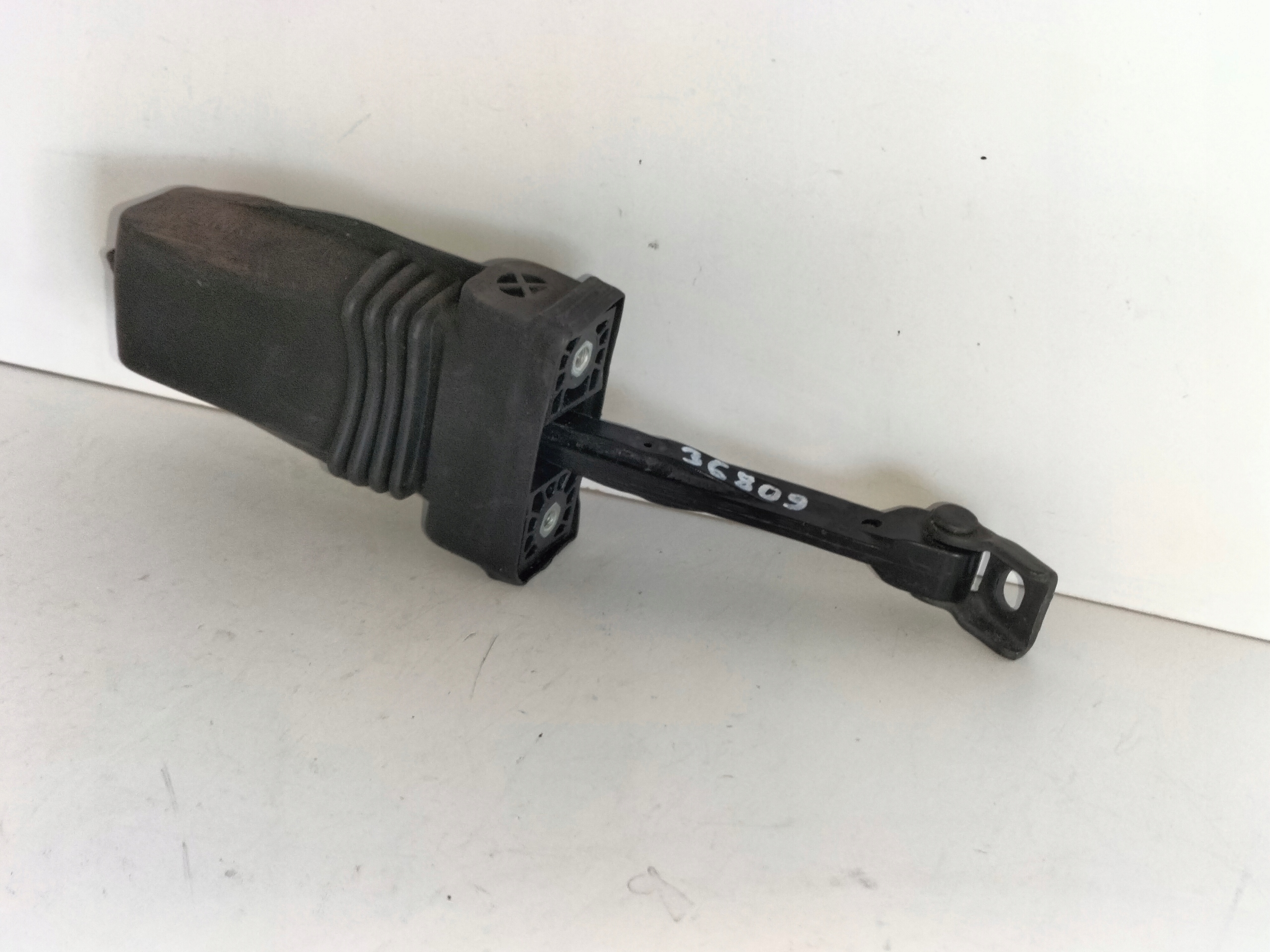 limiter door rear part left right AUDI A3 8V 12
