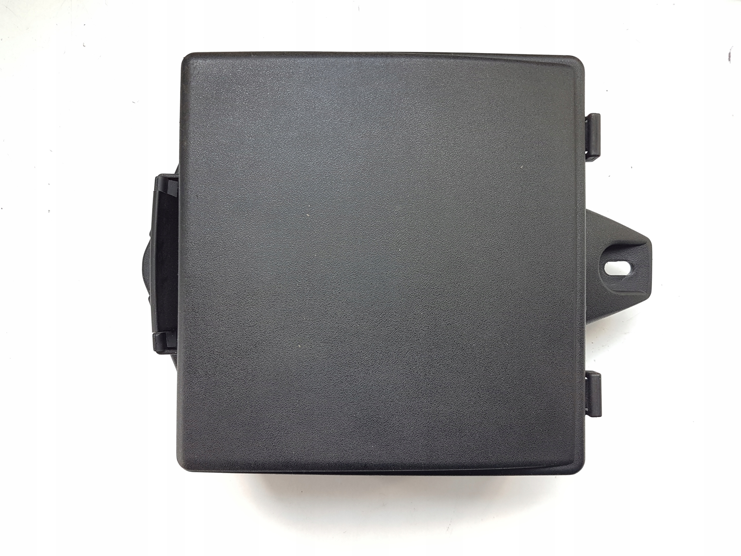 SKRZYNKA BEZPIECZNIKÓW ASTON MARTIN DB9 5.9 6.0 V12 2004- Producent części Aston Martin