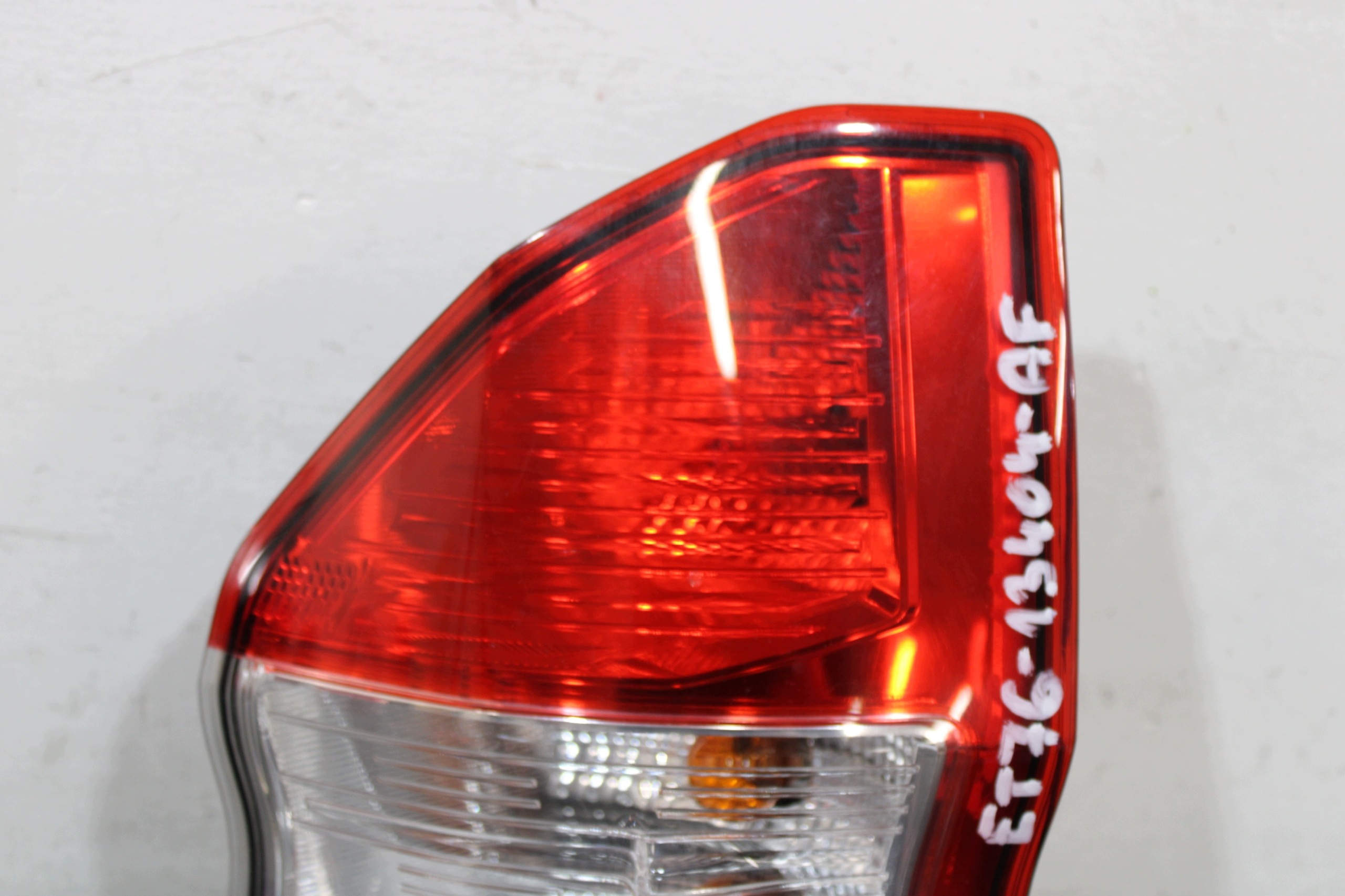 licht rechts heck ET76-13404-AF FORD TRANSIT COURIER LIFT