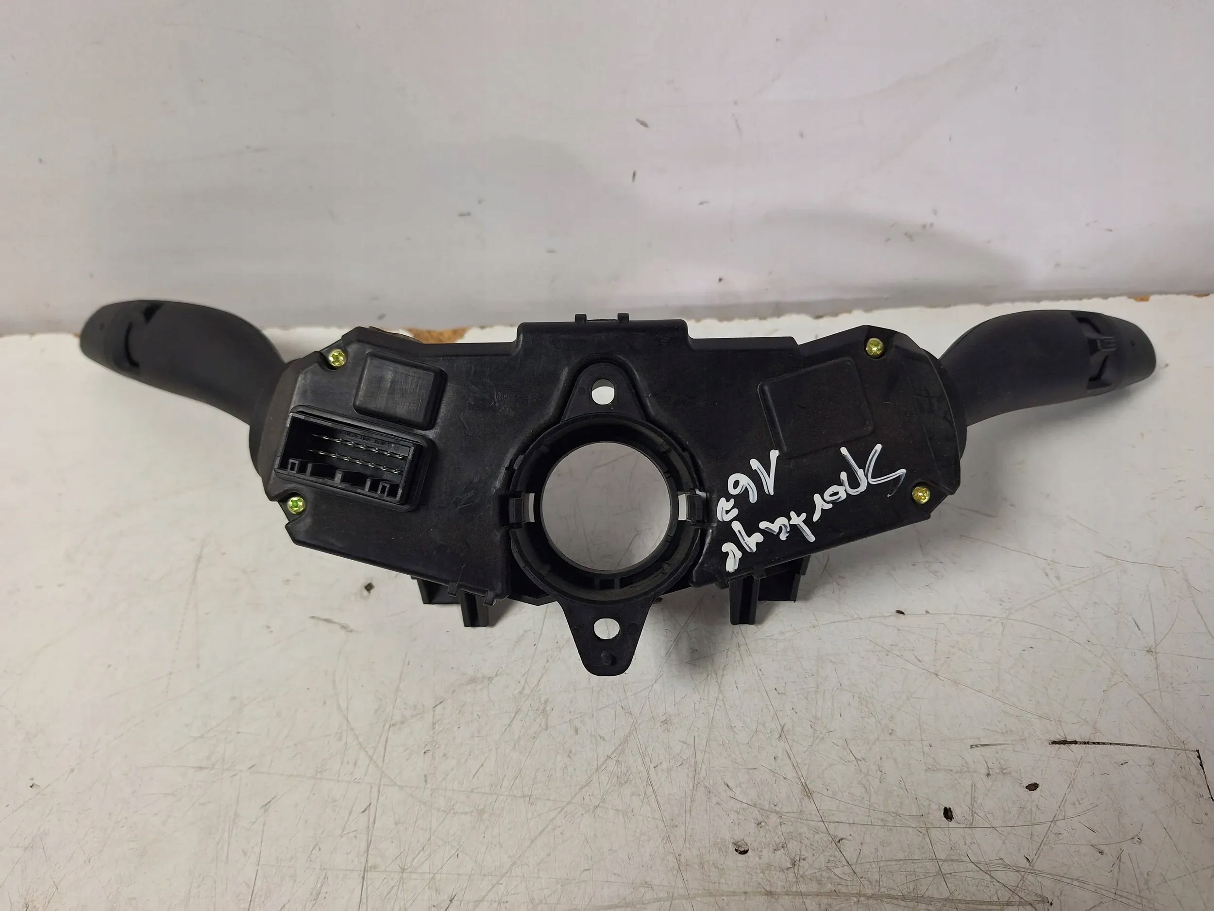 devio luci tergicristallo tergi devio luci devio 93404-F1960 KIA Sportage IV 16