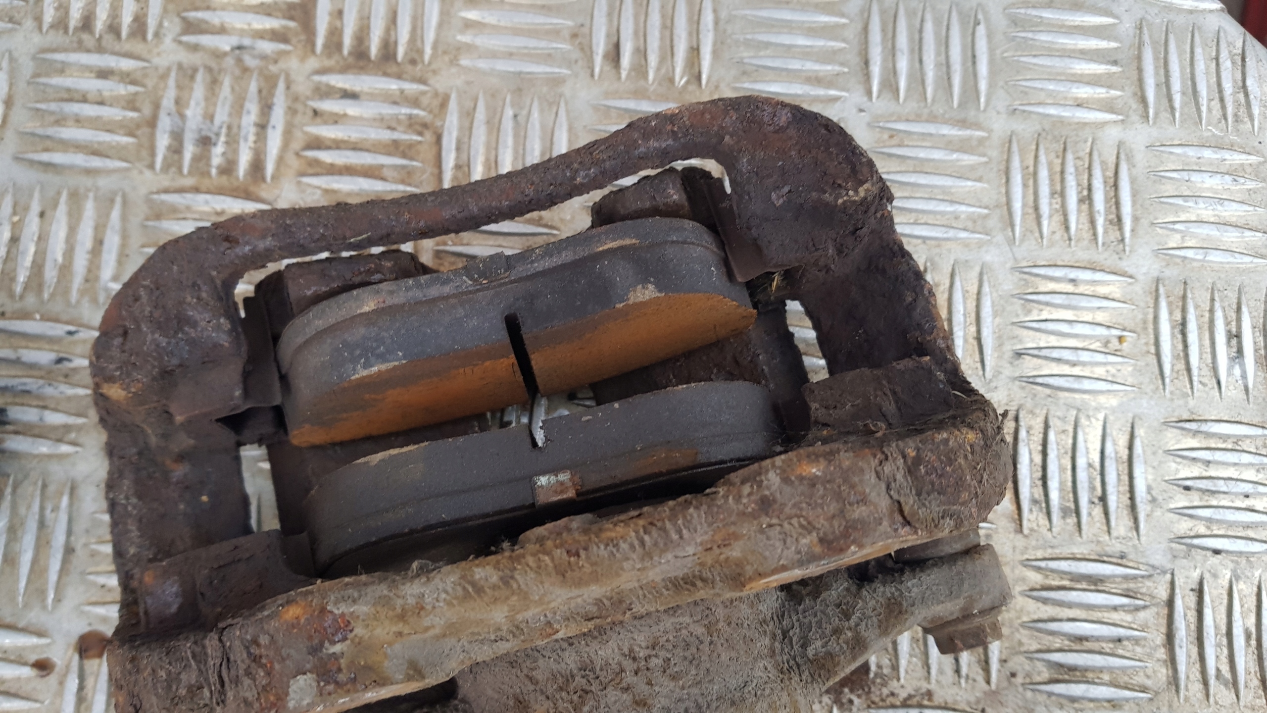 C4 1.6 HDI caliper brake front left right