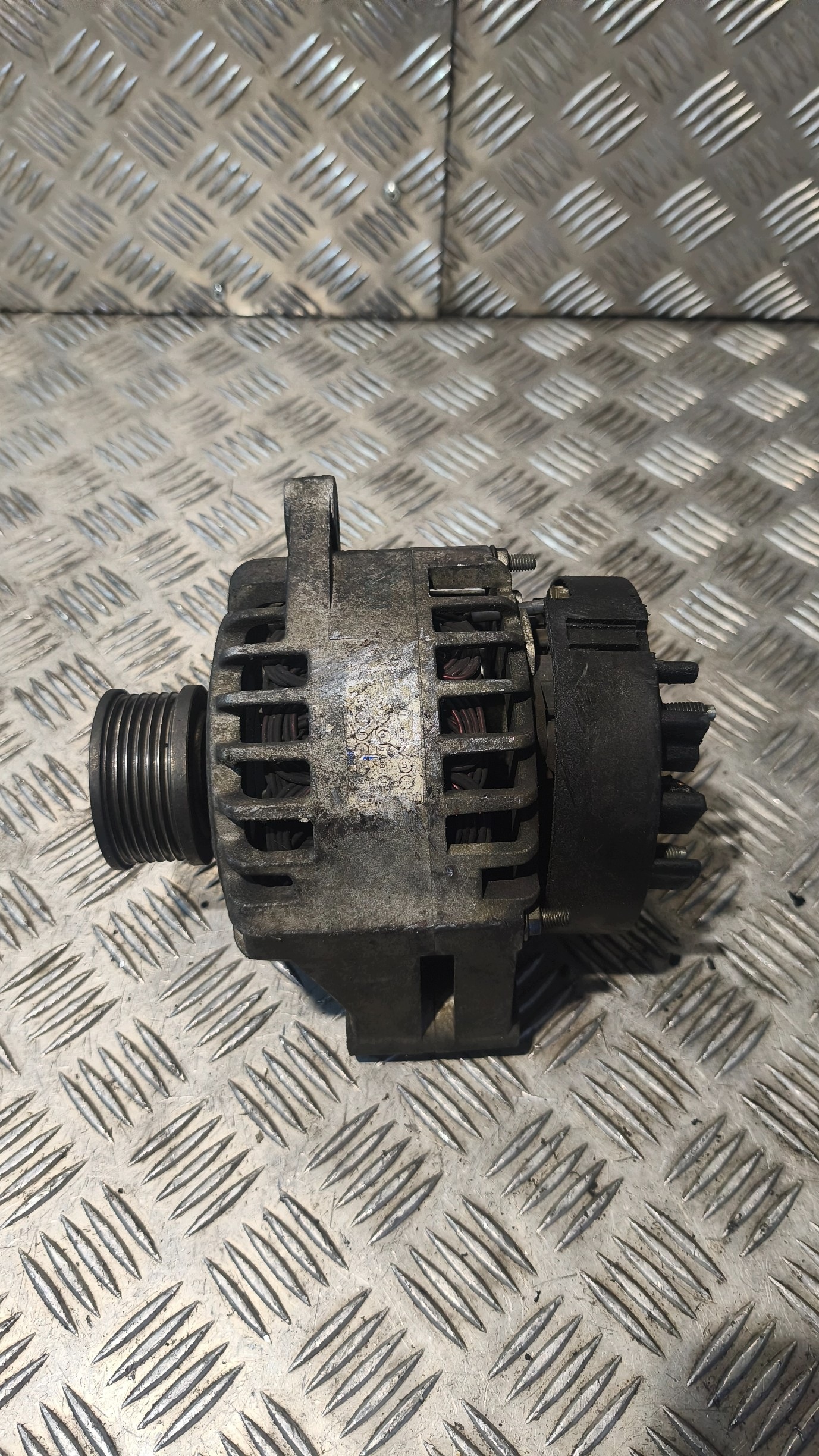 alternator OPEL SIGNUM 1.9CDTI 2005r