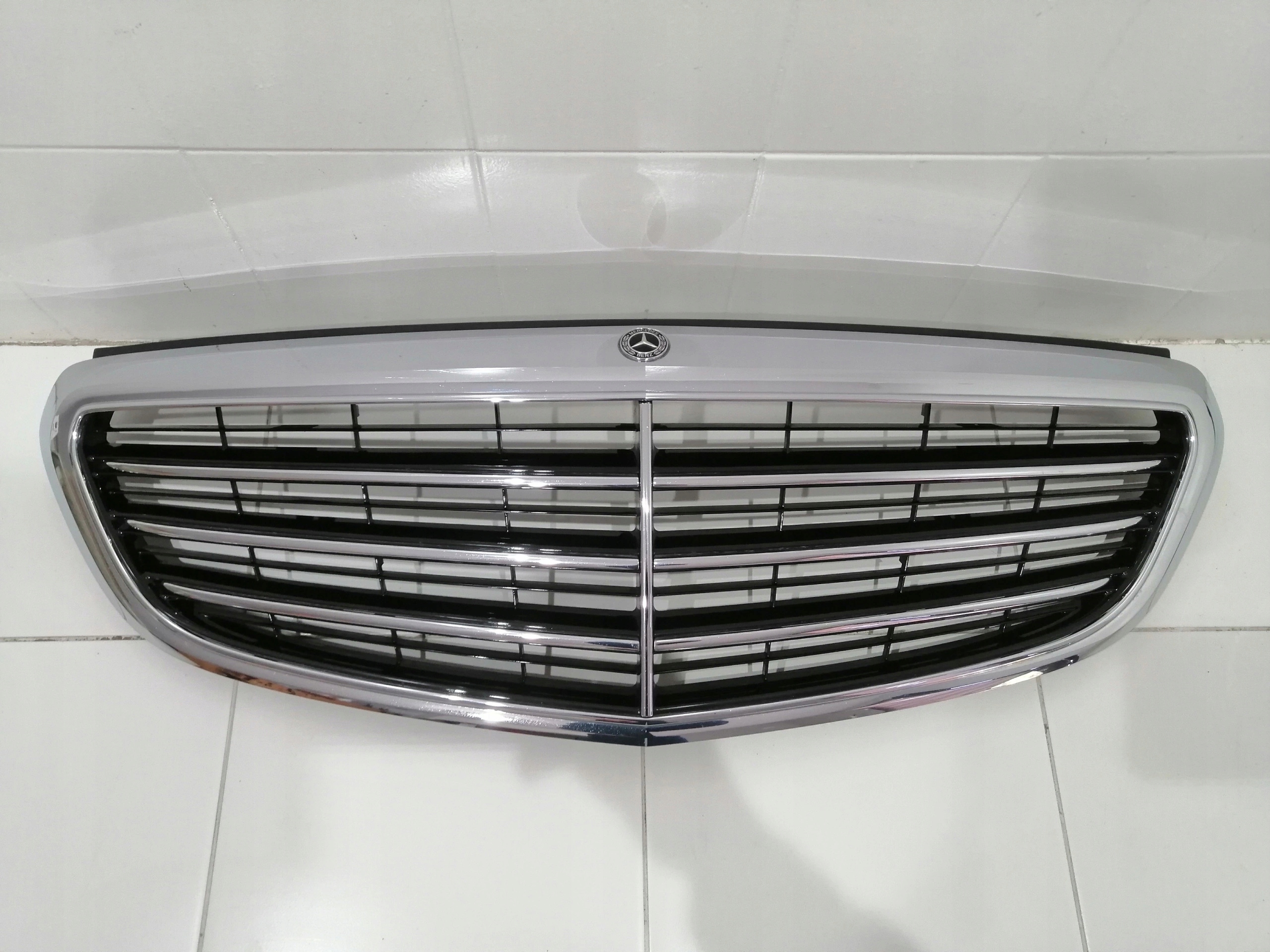 Mercedes-Benz C-Klasse W205 Kühlergrill FRONTGRILL Kühlergitter A2058806606 - Thumbnail 1