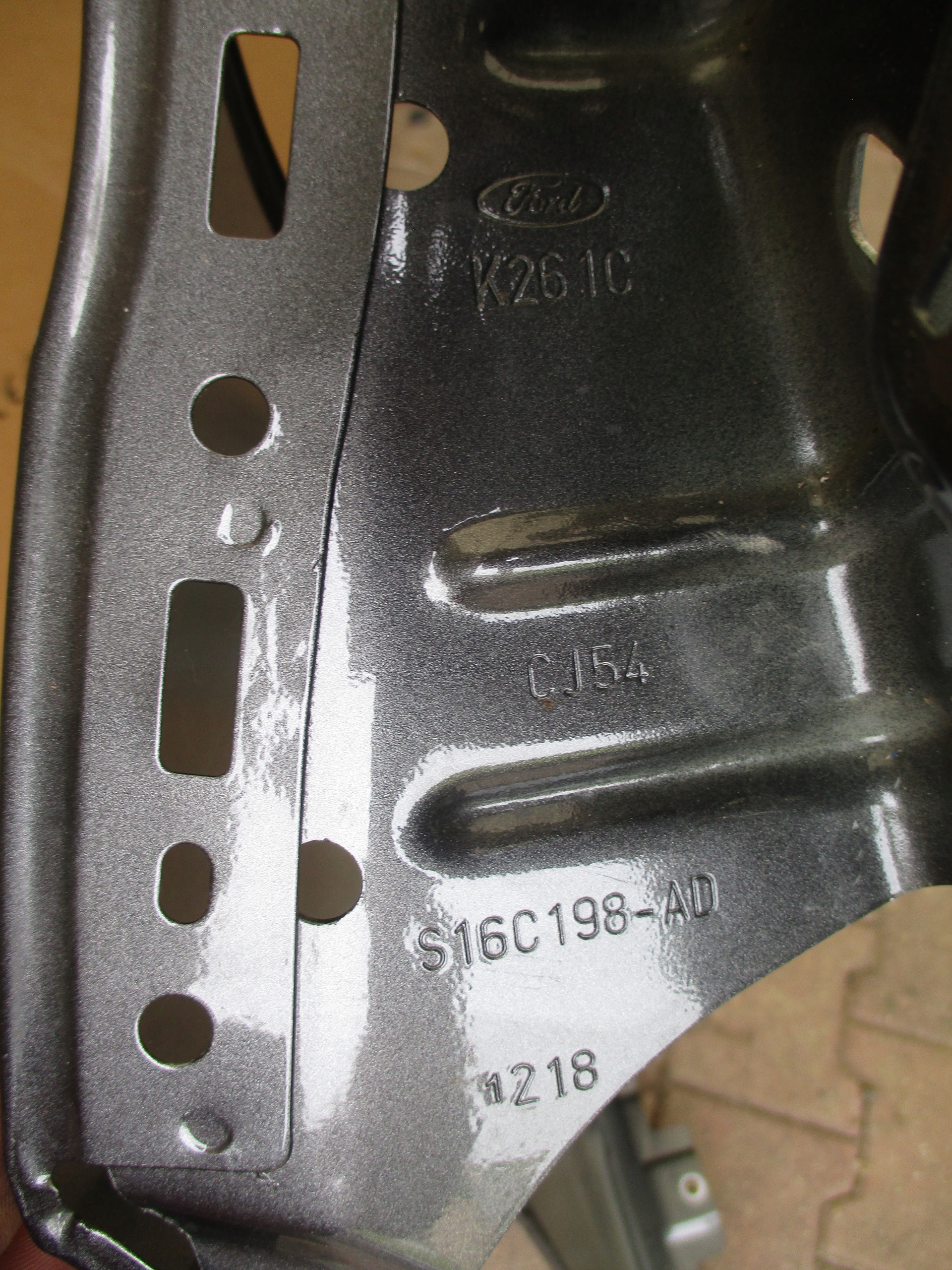 fender right front front Ford Kuga MK2 S16C198-AD