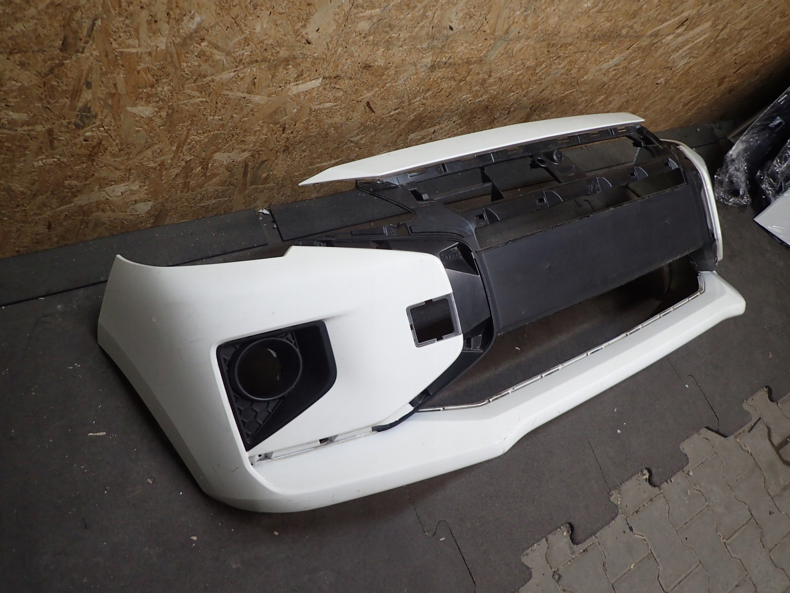 bumper front MITSUBISHI SPACE STAR II LIFT / III 3 19