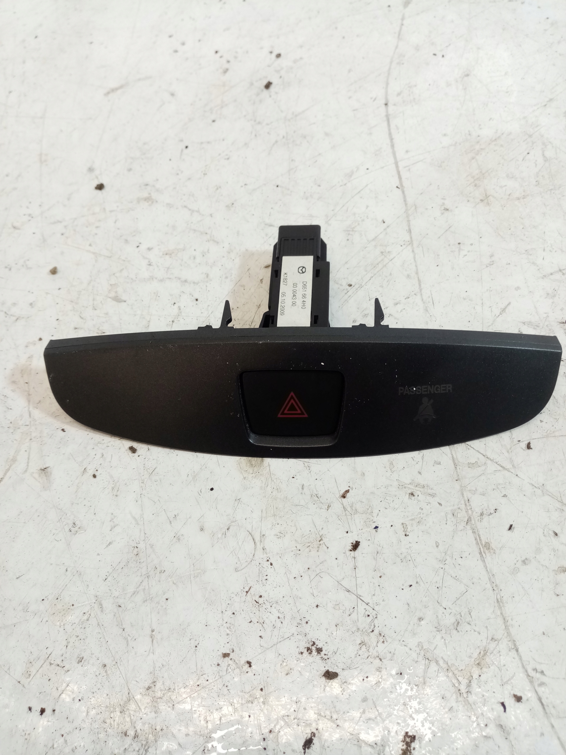 light switch of warning lights MAZDA 2
