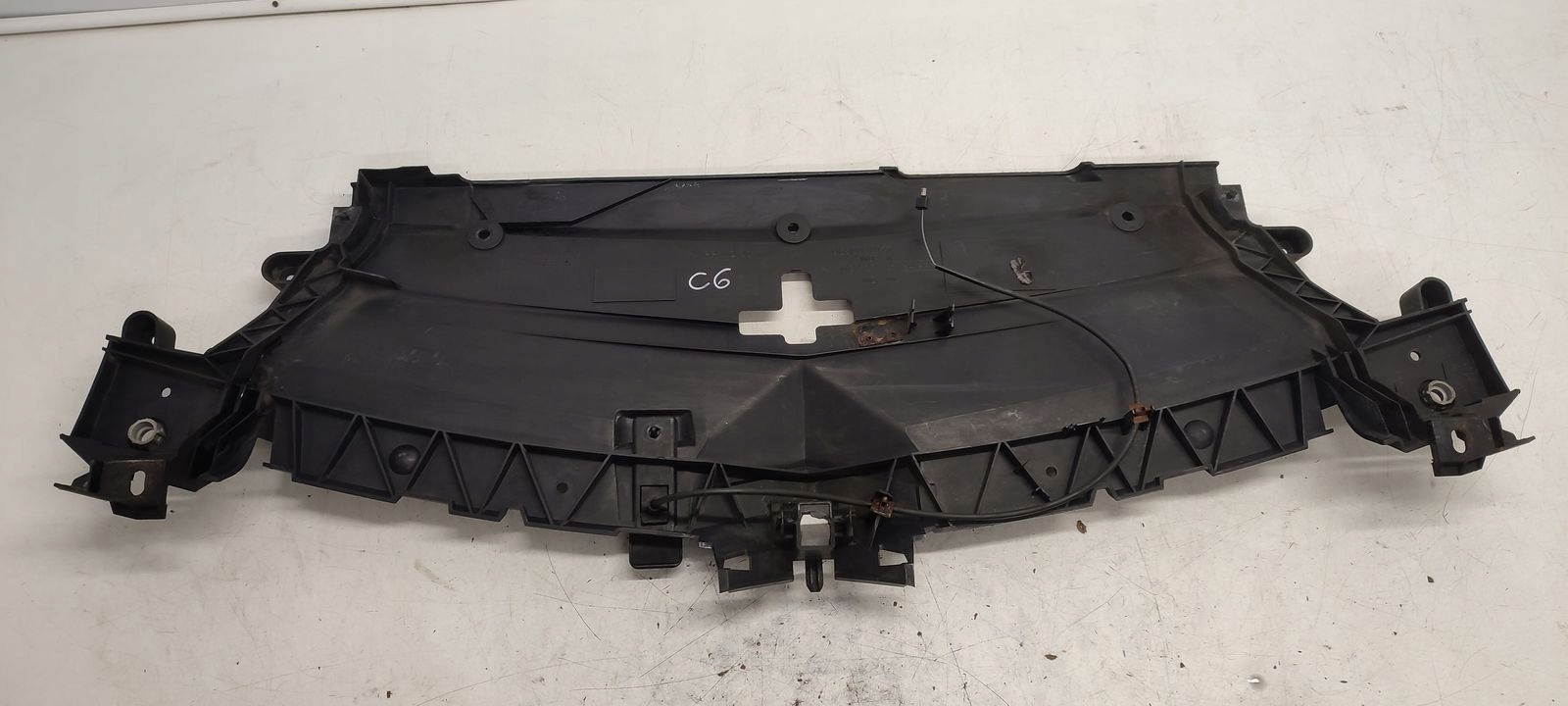 kryt stěny předního Citroen C6 2,7 HDI