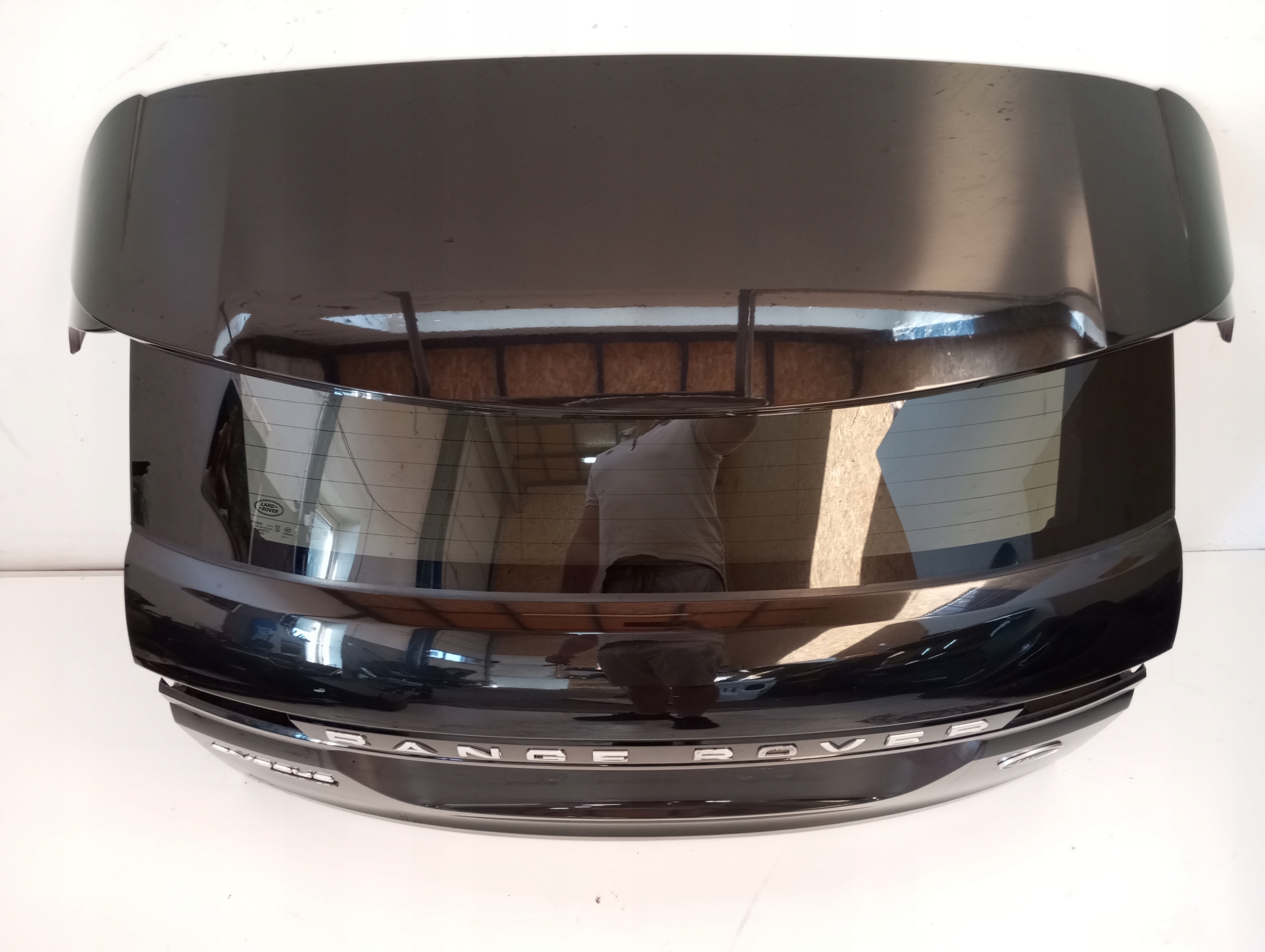 boot doors Range Rover Evoque II 19R below KAMERE