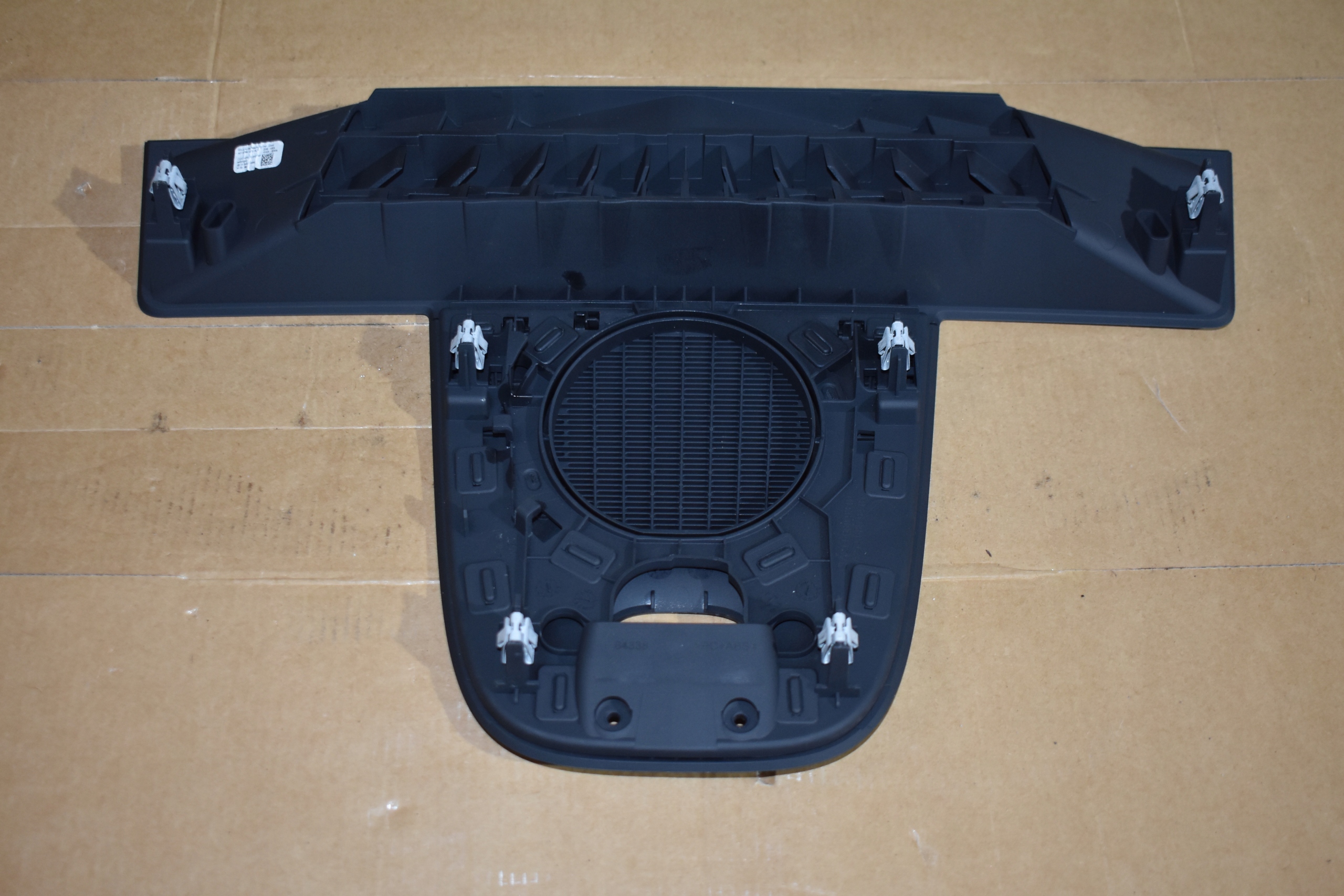 IDEALNA Grille Console MERCEDES W214 1