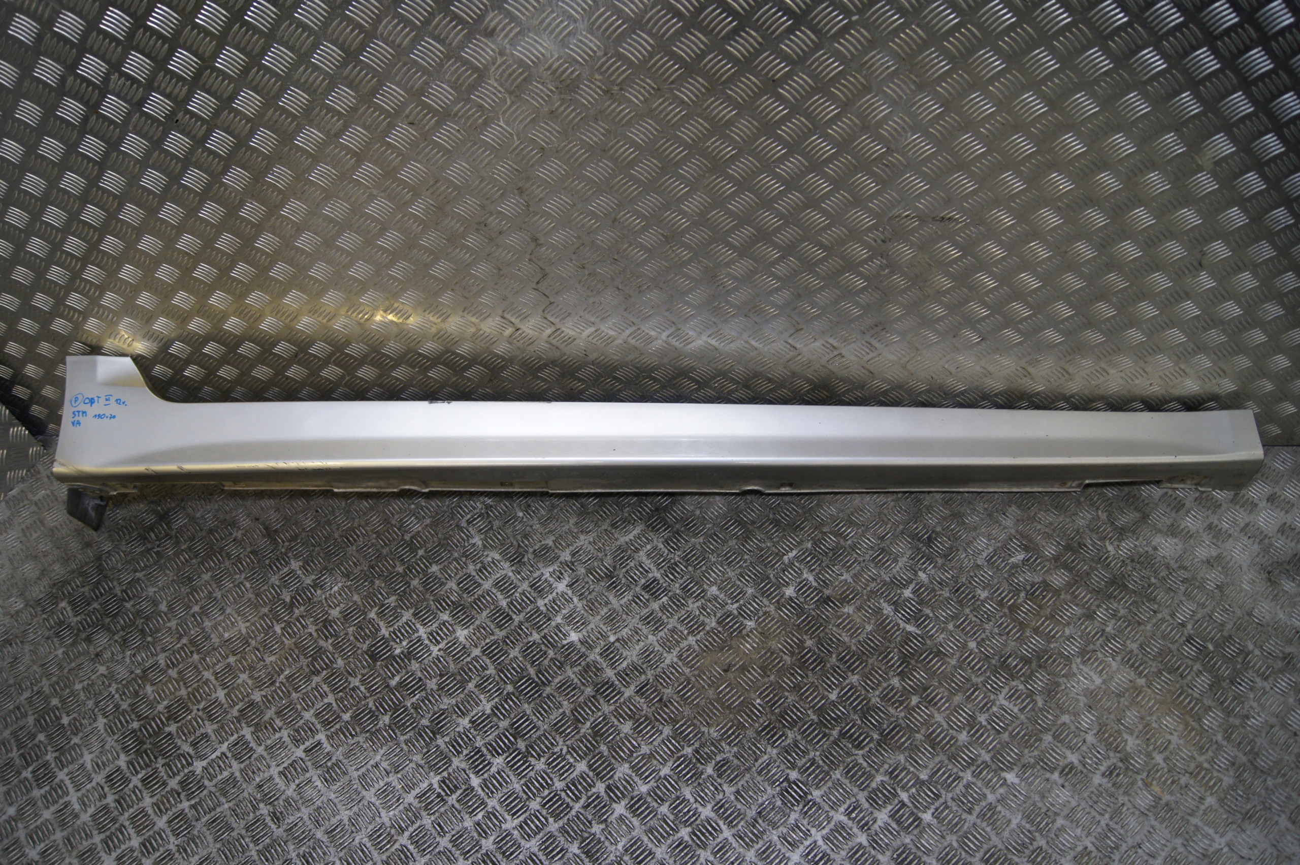 Listwa progowa prawa sedan STM Optima III