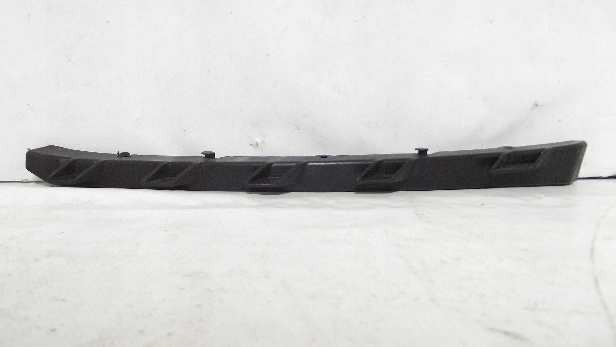 Kia Ceed III bumper bracket left front 86553-J7000