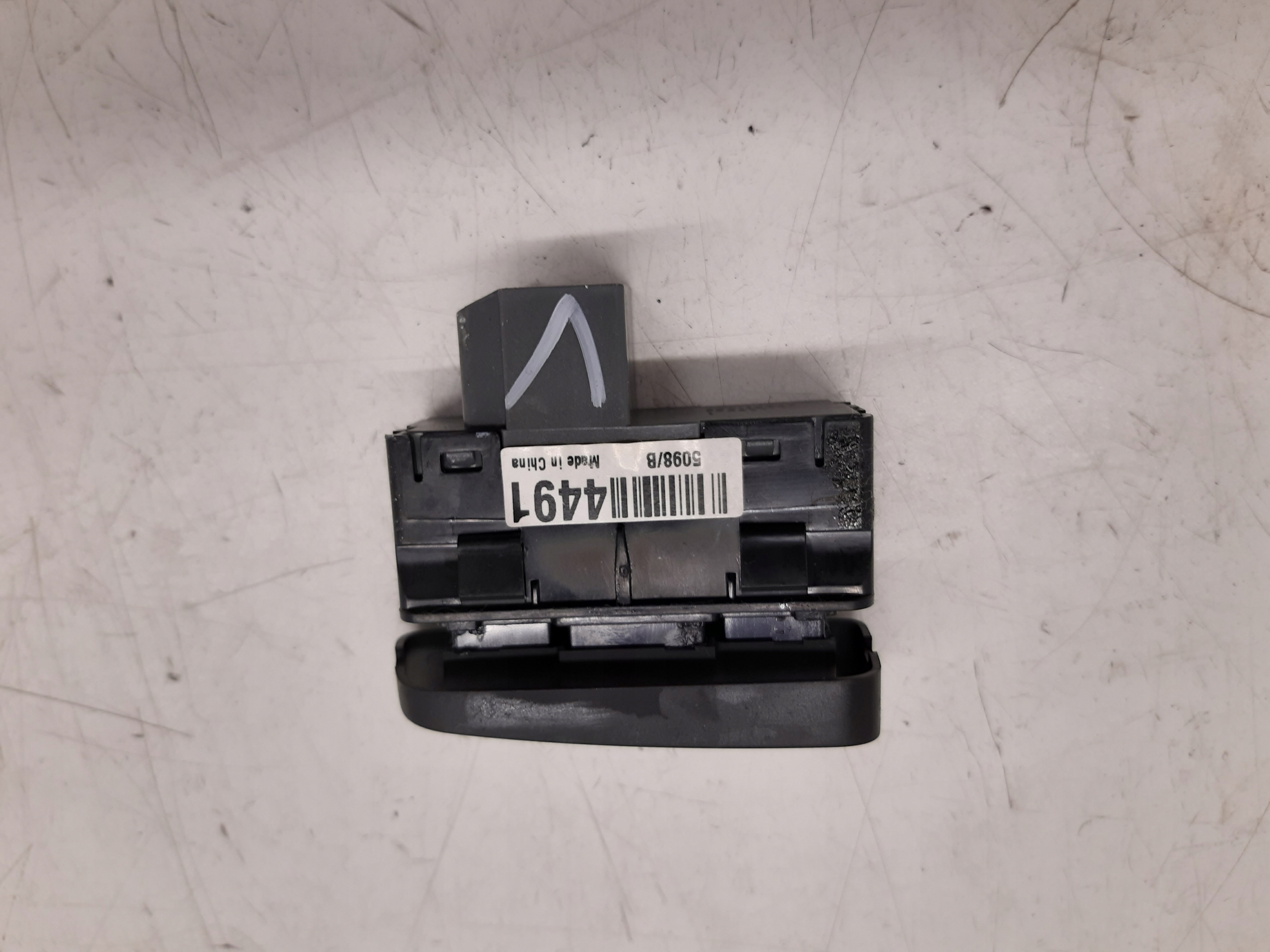 button start/stop 95018465 Opel Mokka A 1,6 CDTI