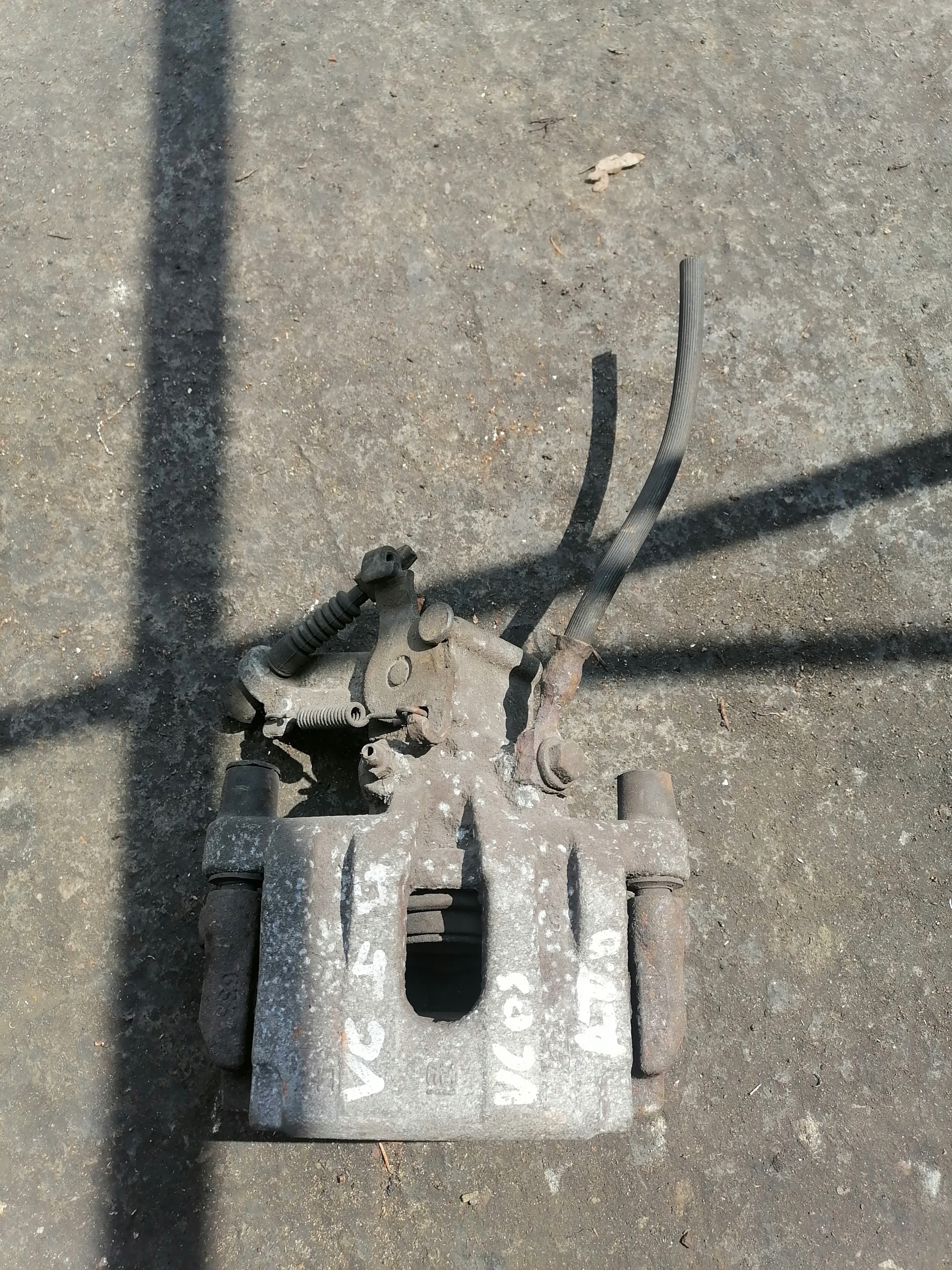 ЗАДНИЙ ЛЕВЫЙ ЗАЖИМ OPEL VECTRA C