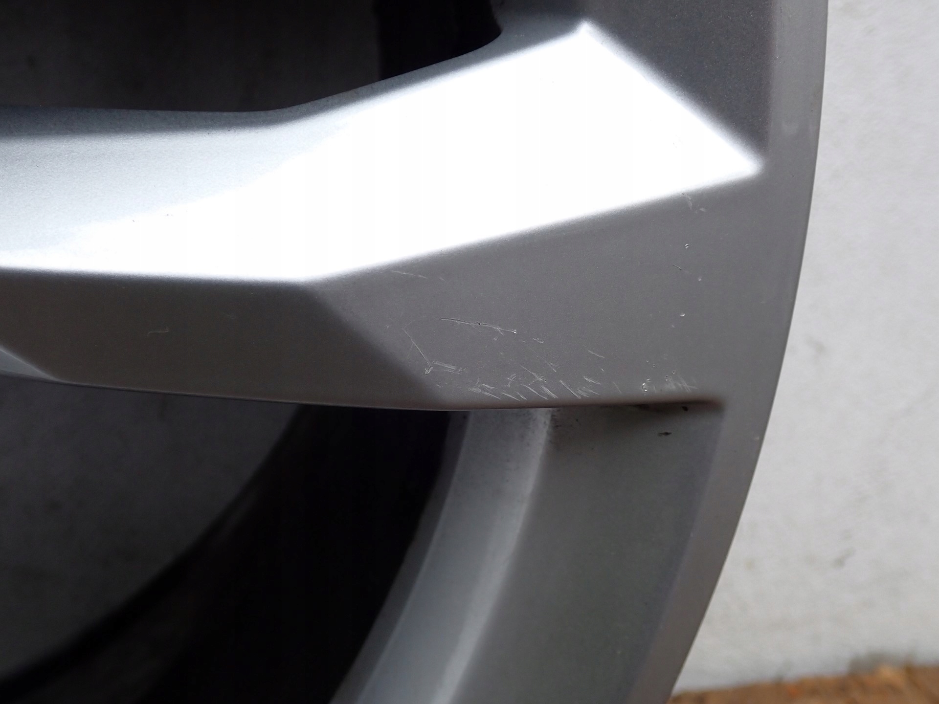 disk hliníkový AUDI Q7 SQ7 4M 19\ 4M0601025CH