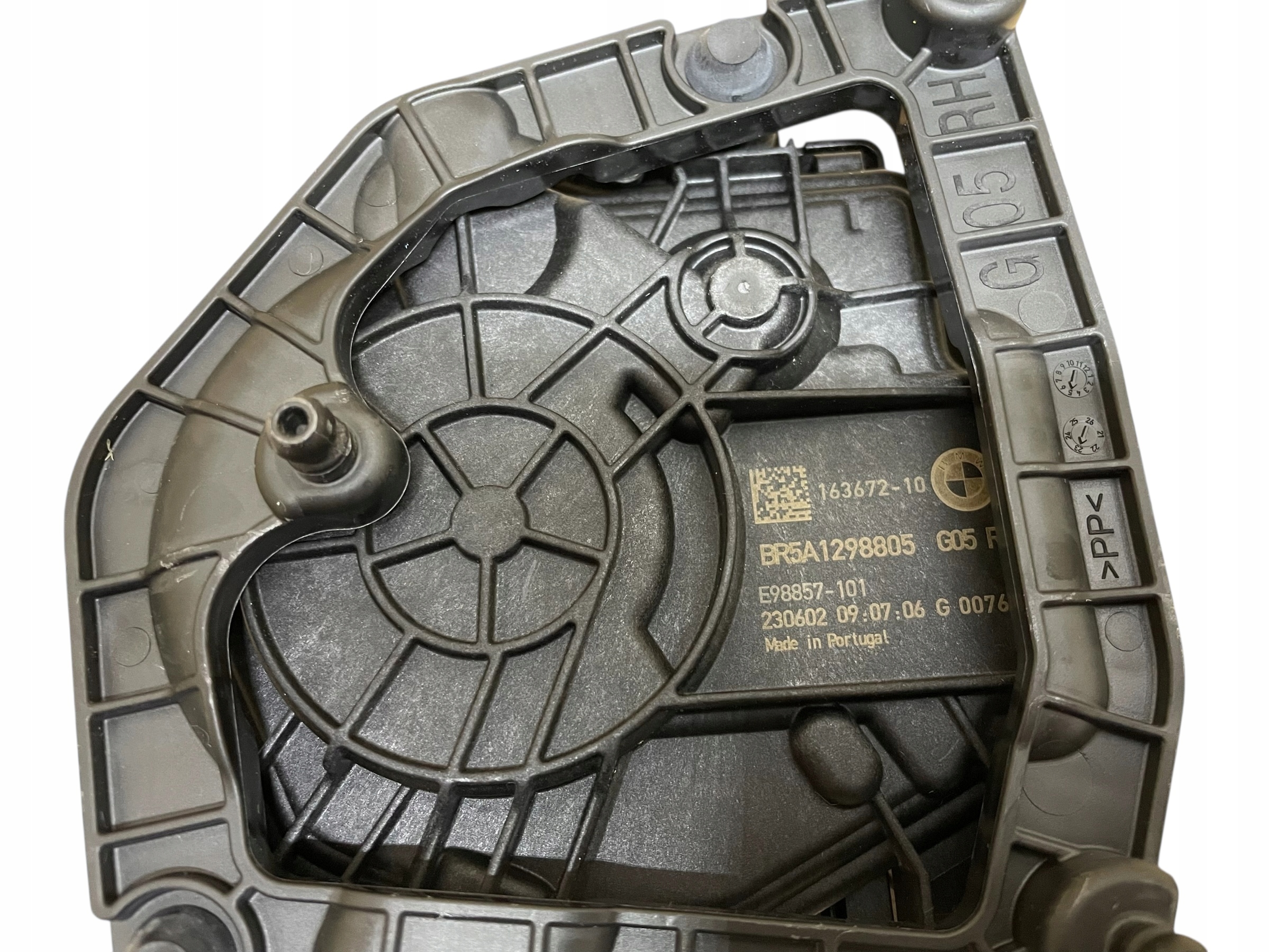 lock bonnet boot + DOCIAGANIE SOFT CLOSSE right BMW X5 G05 LCI