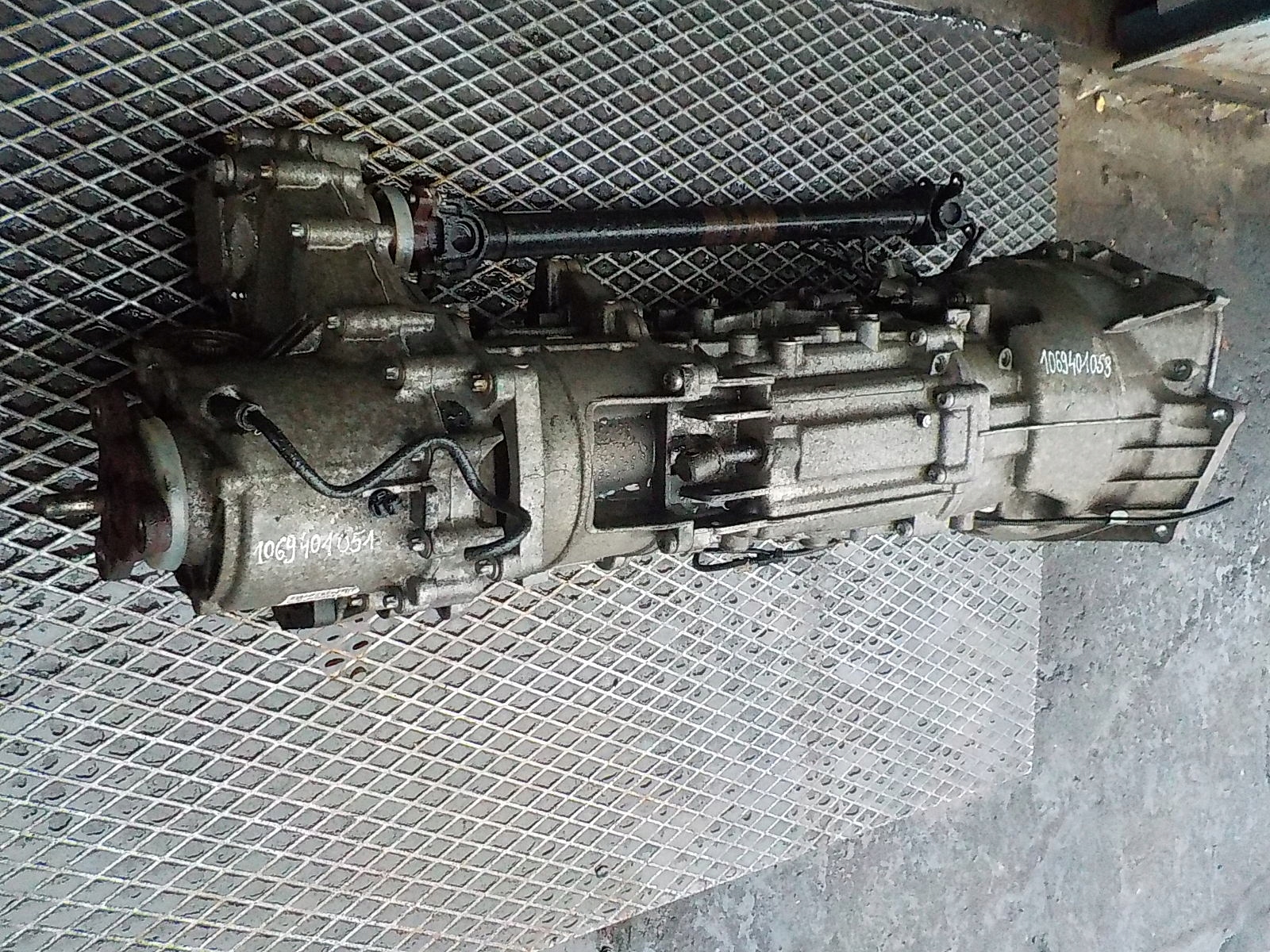BMW E83 2.0 D CAMBIO 1069401051 7573217-02