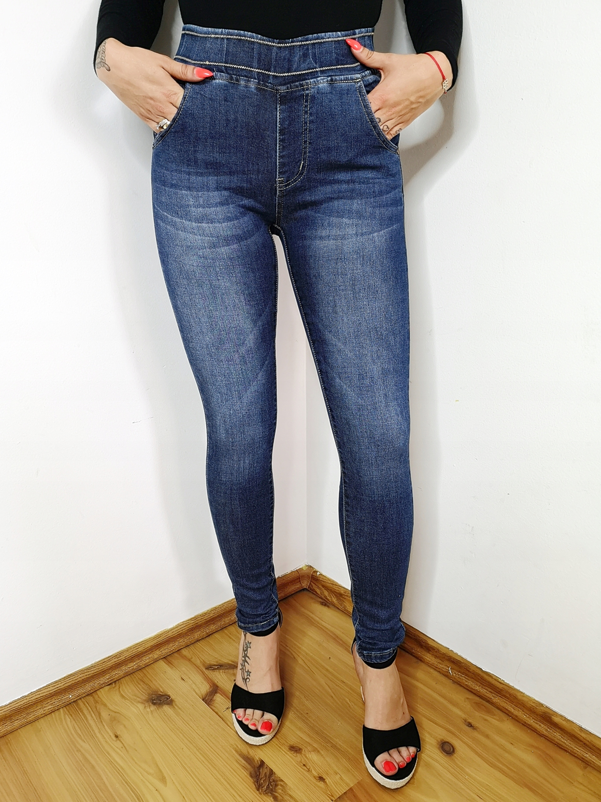 Брюки женские джинсовые на резинке Tregginsy Weight (with packaging) 0.3 kg