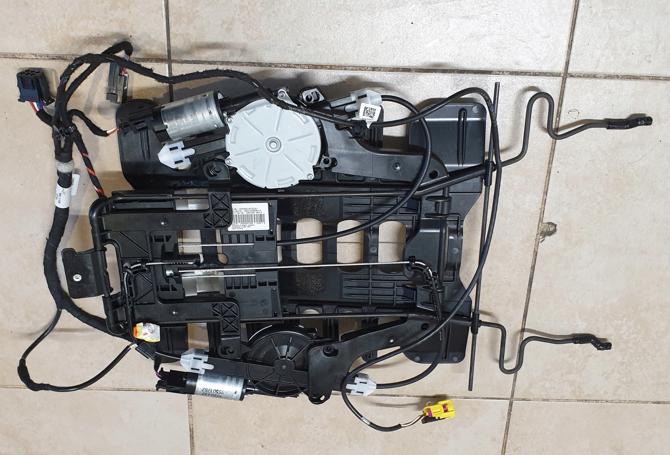 5N0881880F 3G0971369AB - Поясничная регулировка пассажирского сиденья VW PASSAT B8 3G