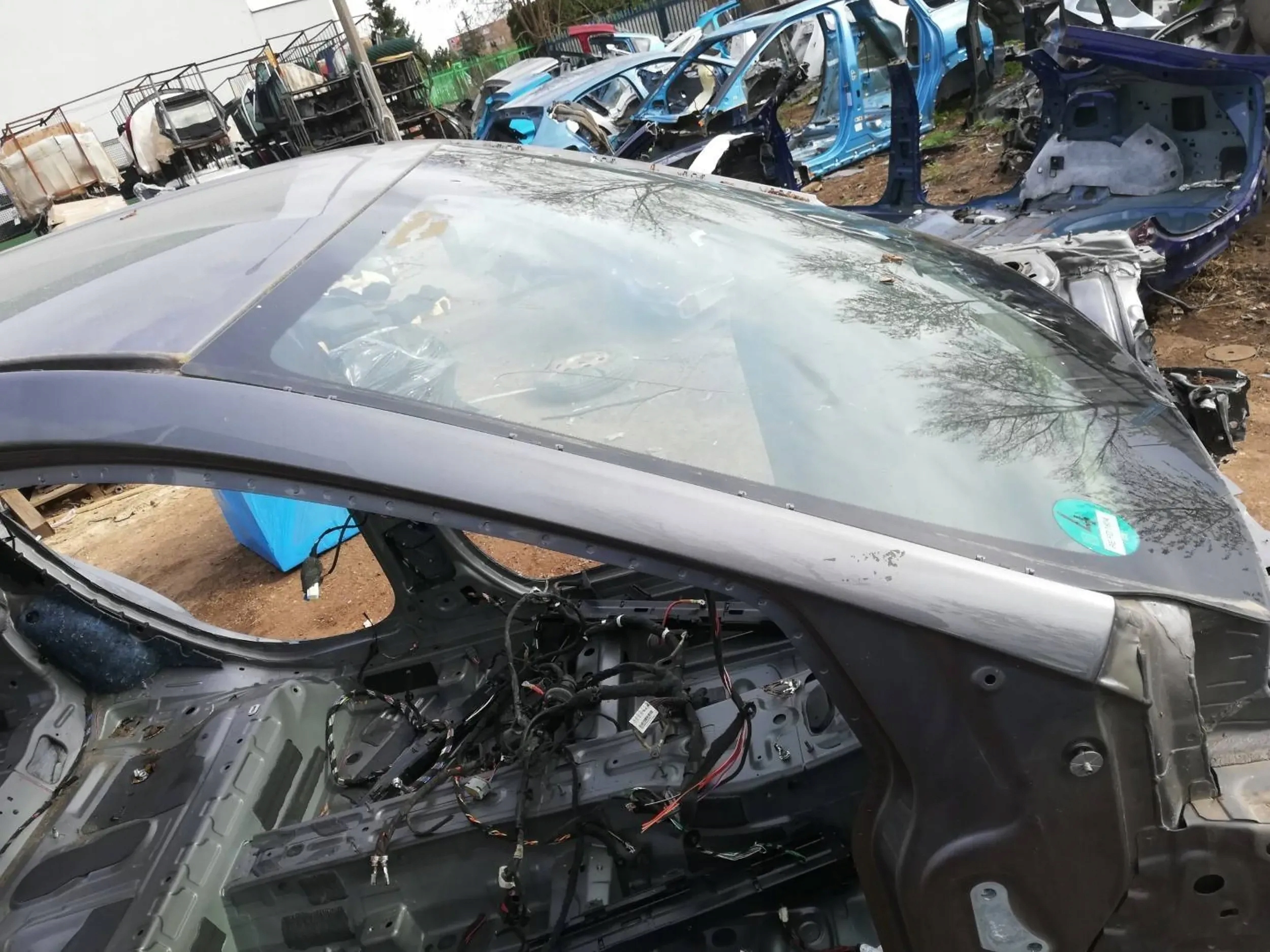 MERCEDES W246 SŁUPEK DACHOWY PRAWY