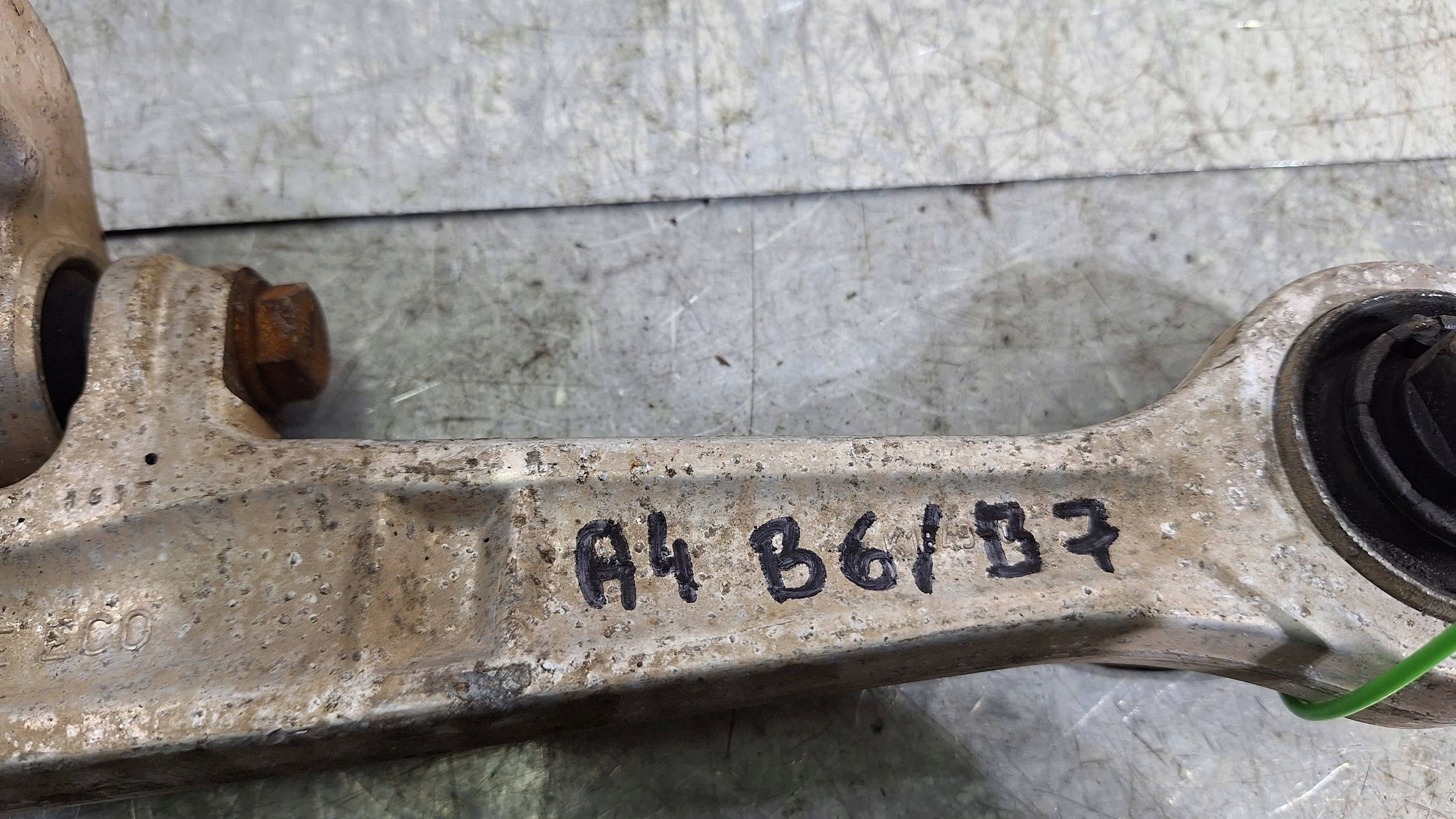Querlenker vorne unterer rechts 8E0407156E AUDI A4 B6 B7