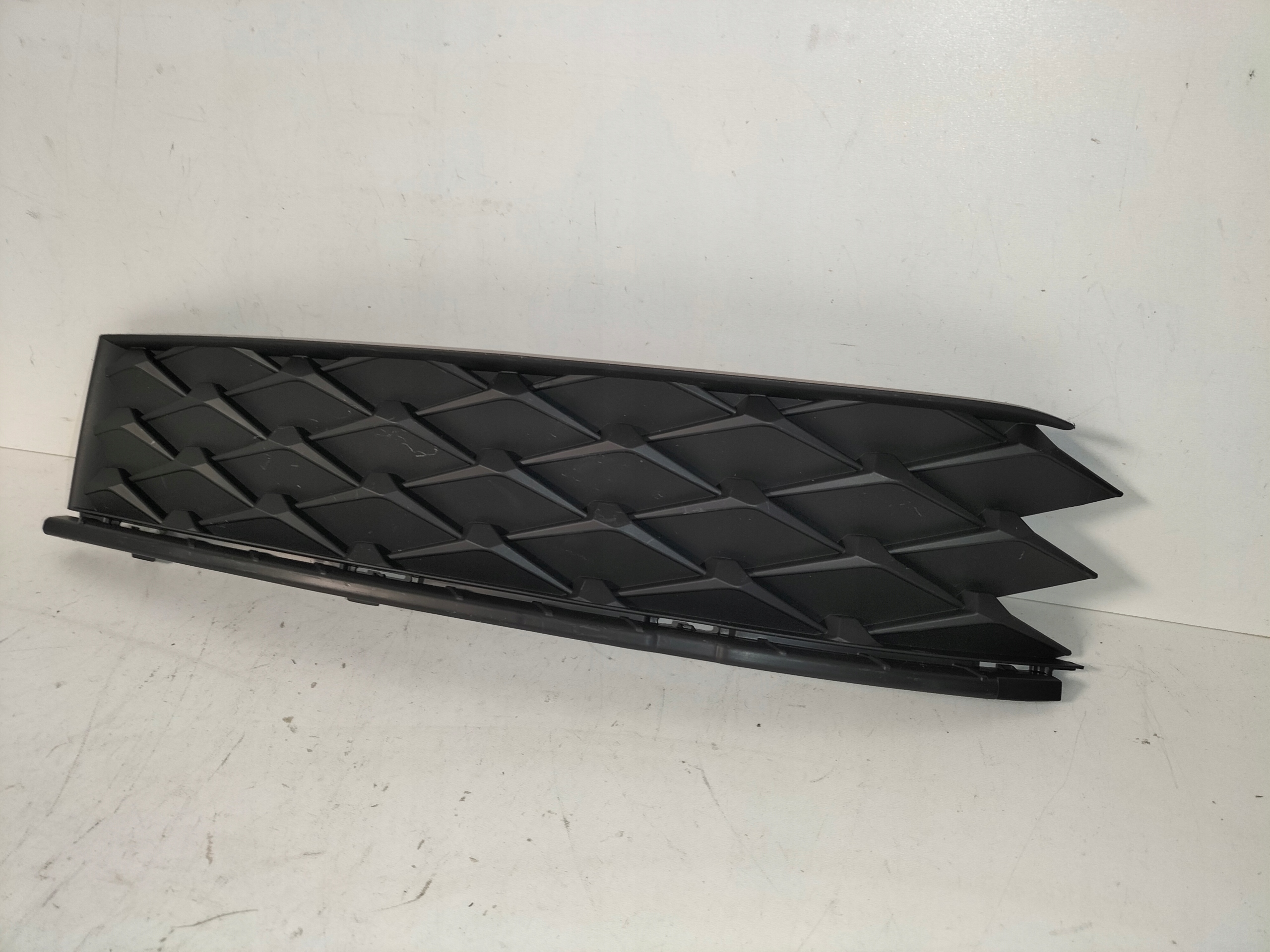 grille grid of a bumper front right SKODA SUPERB 4 IV 24