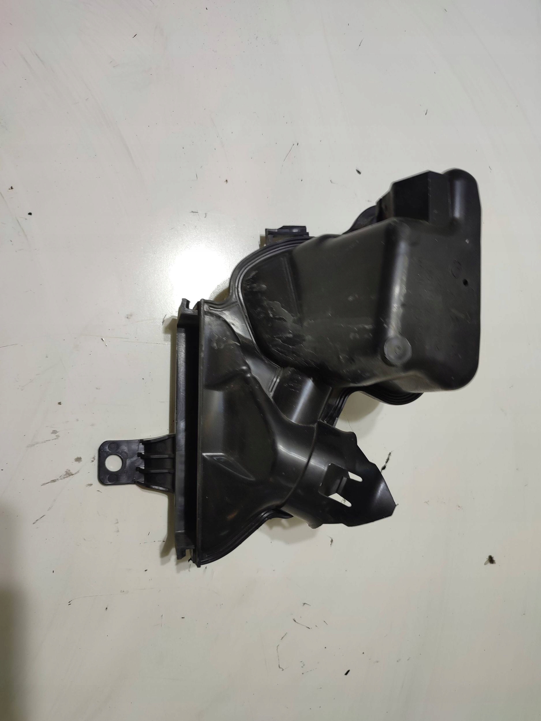 Peugeot 2008 II 2020 pipe / hose dolotowy air