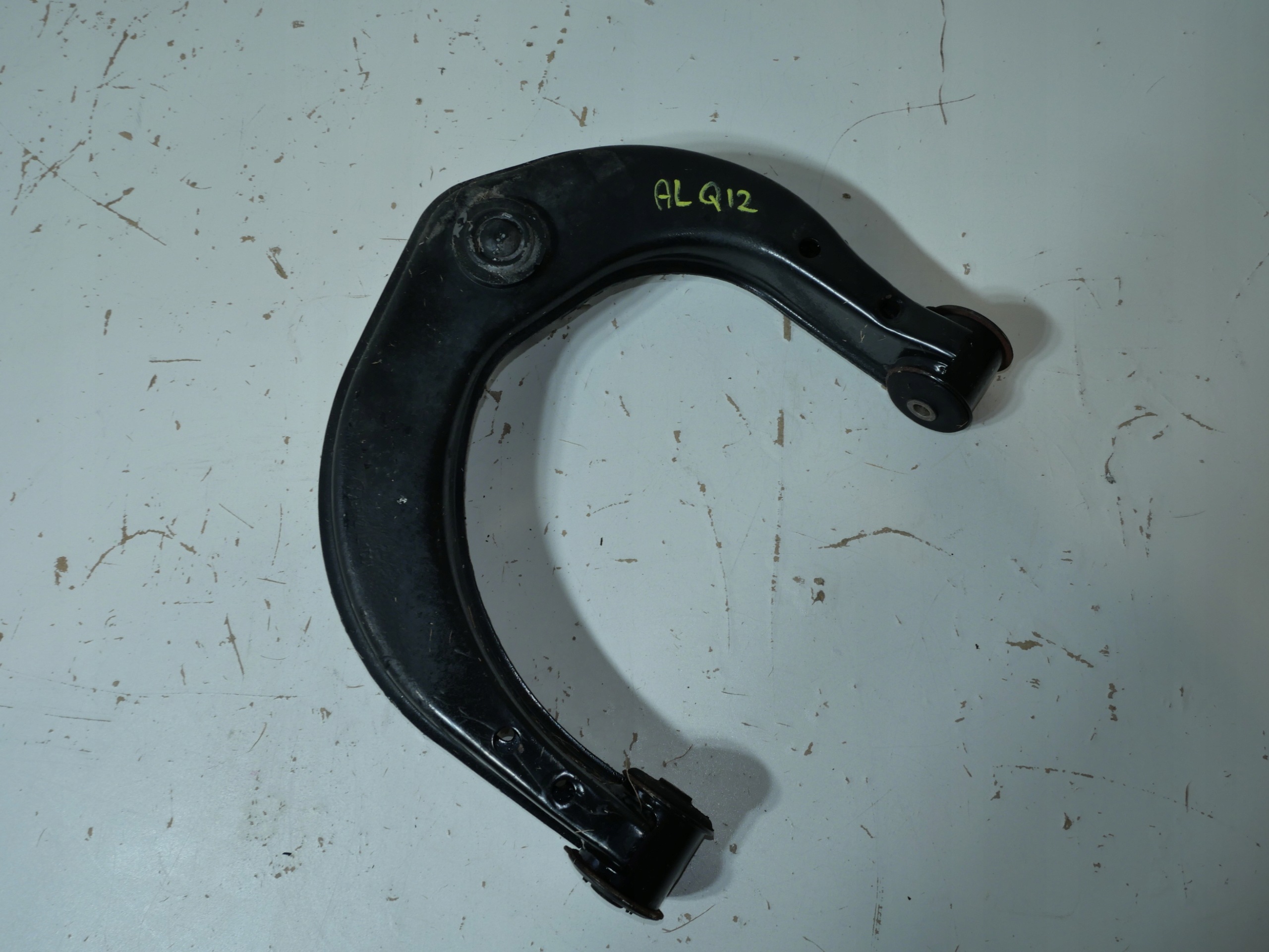 VW AMAROK arm upper 2H0