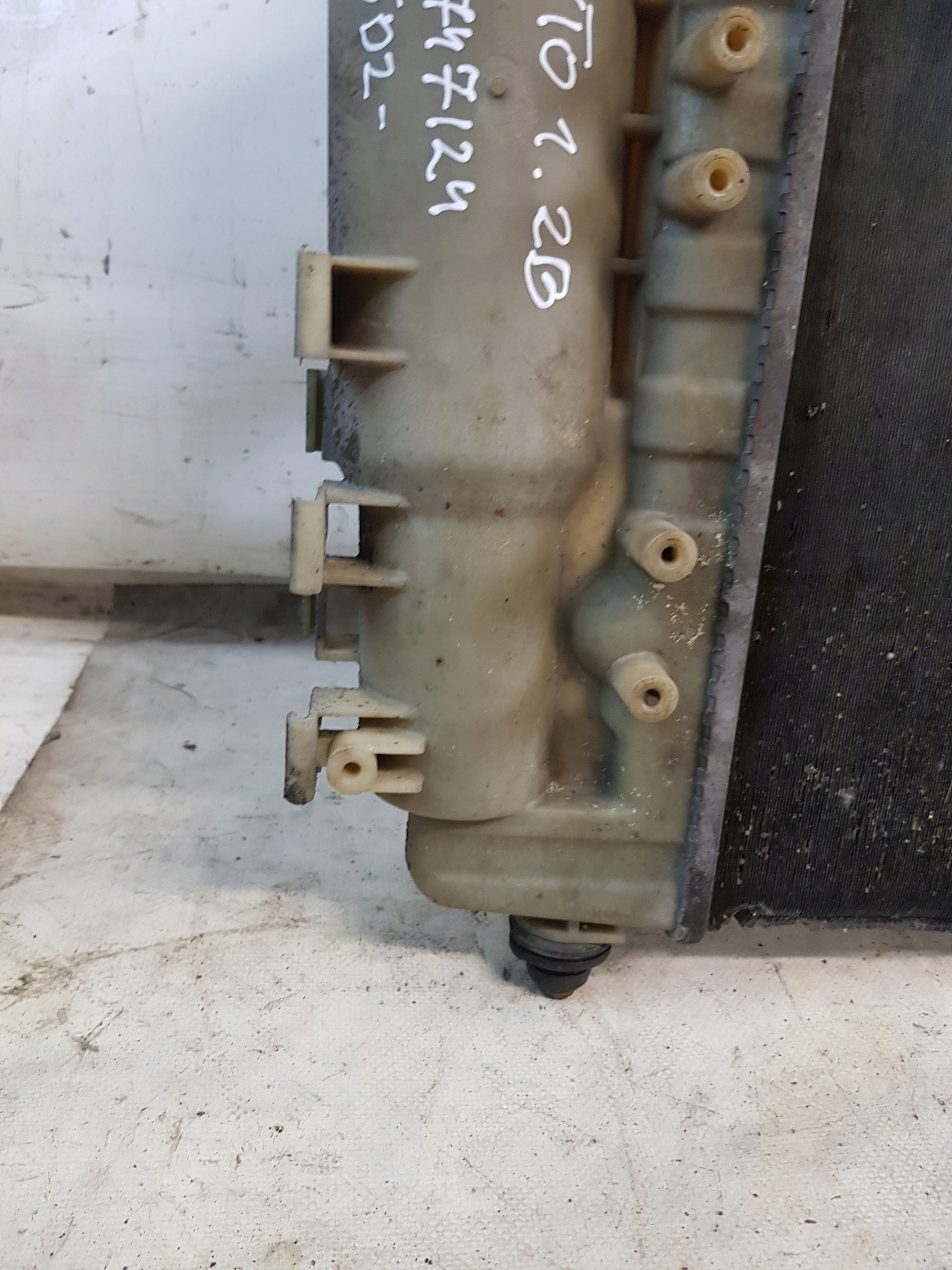 water cooler FIAT PUNTO 1.2B