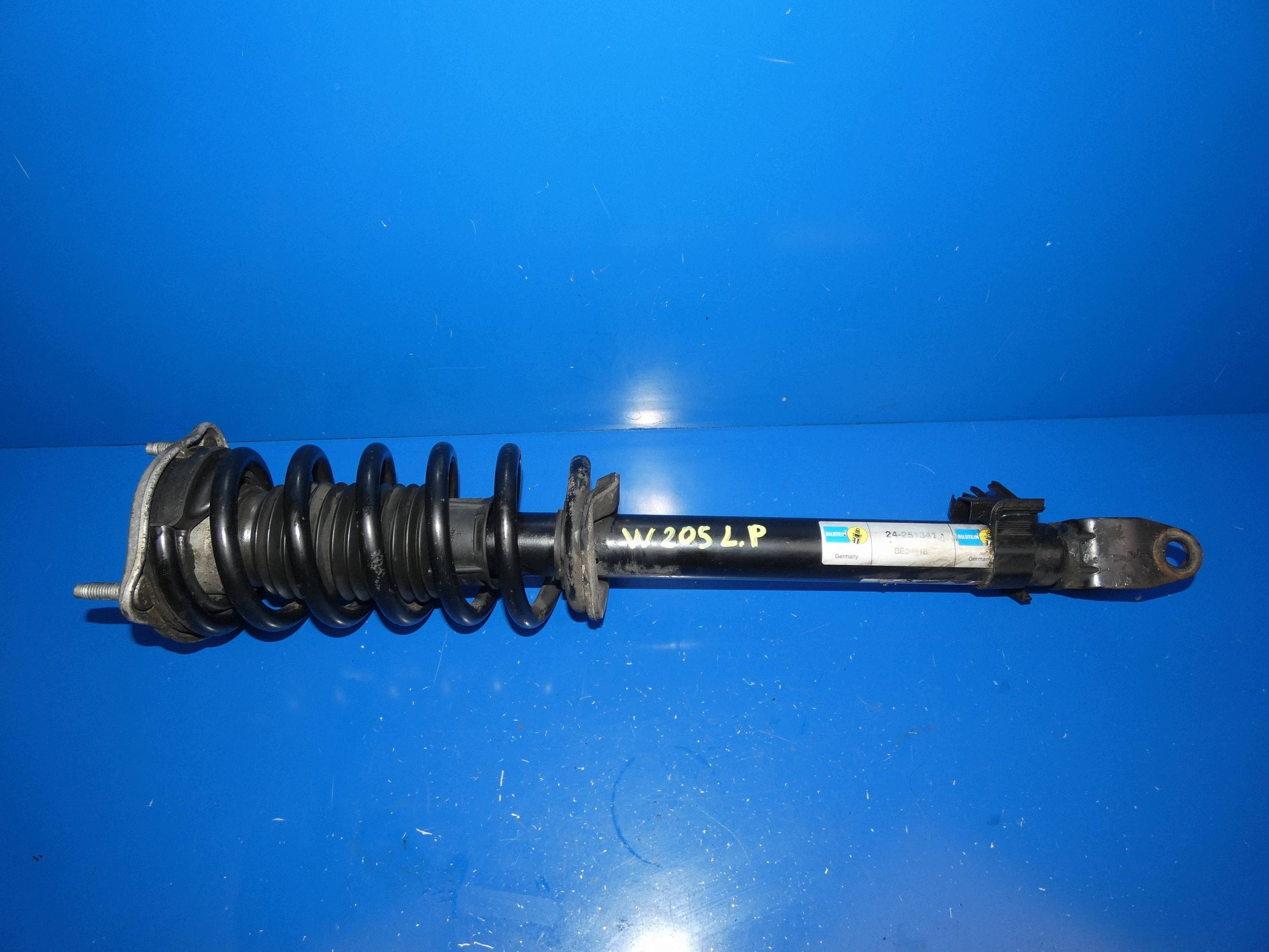 MERCEDES C KLASA W205 shock absorber left front front