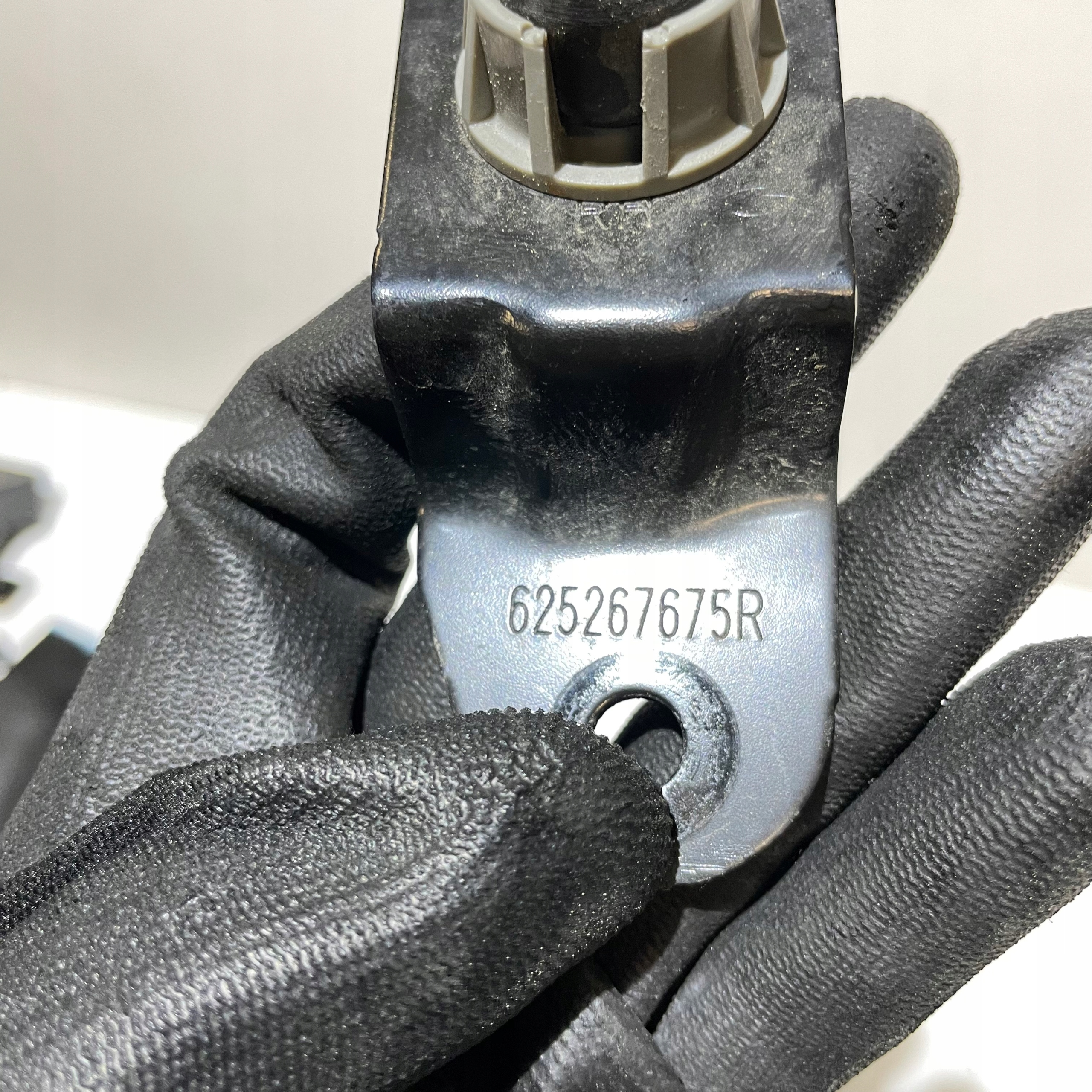 RENAULT ARKANA OF THE TIP WSPORNIKI SUPPORT PANEL FOR RADIATORS