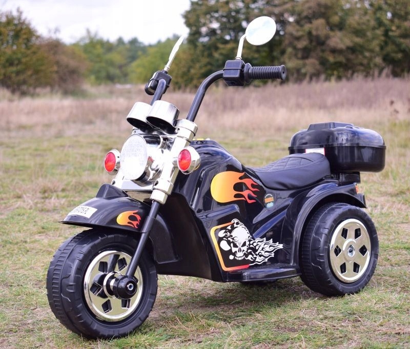 PIERWSZY MOTOR CHOPPER NA AKUMULATOR Z KUFERKIEM LL777-1 Długość pojazdu 93 cm
