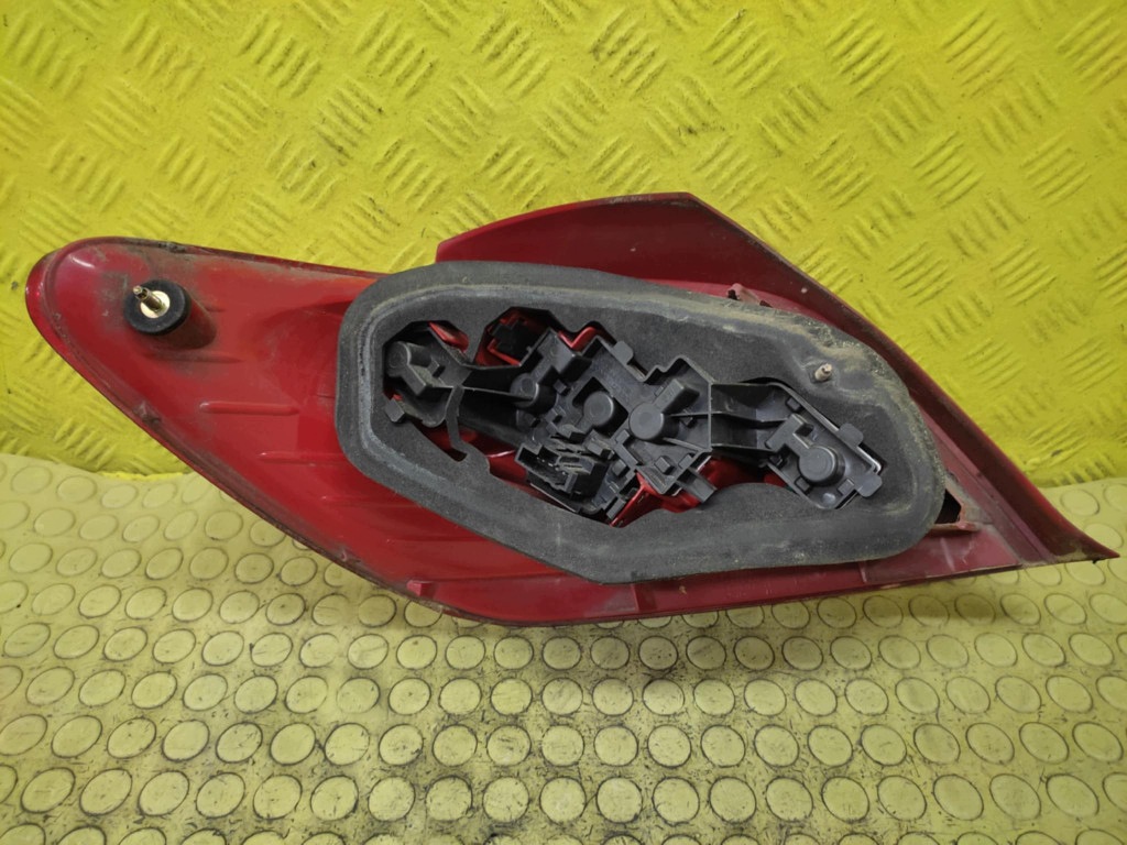 PEUGEOT 307 light right rear part 557674
