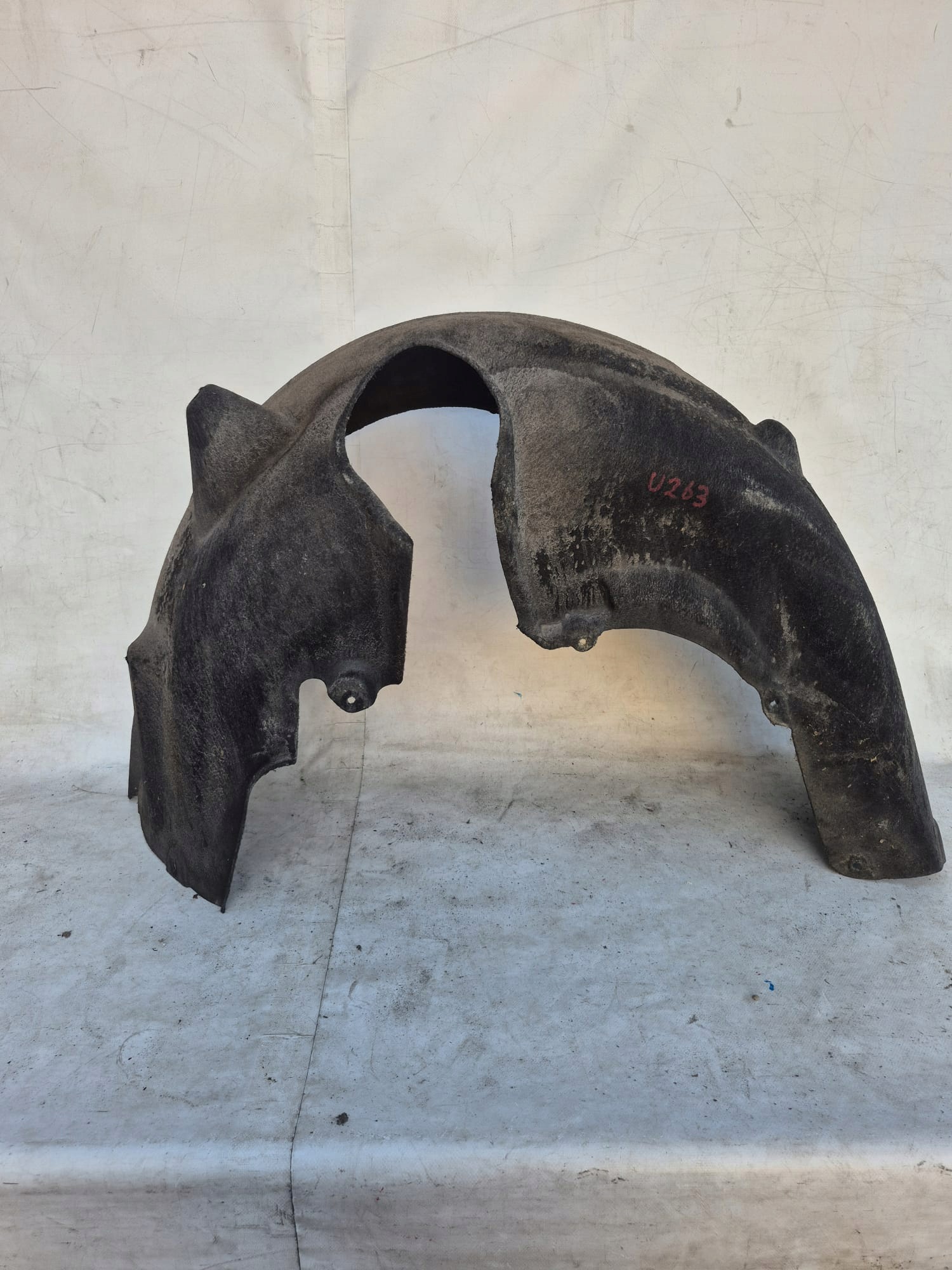 BMW 5 G30 mudguard left rear part rear. 51717351455