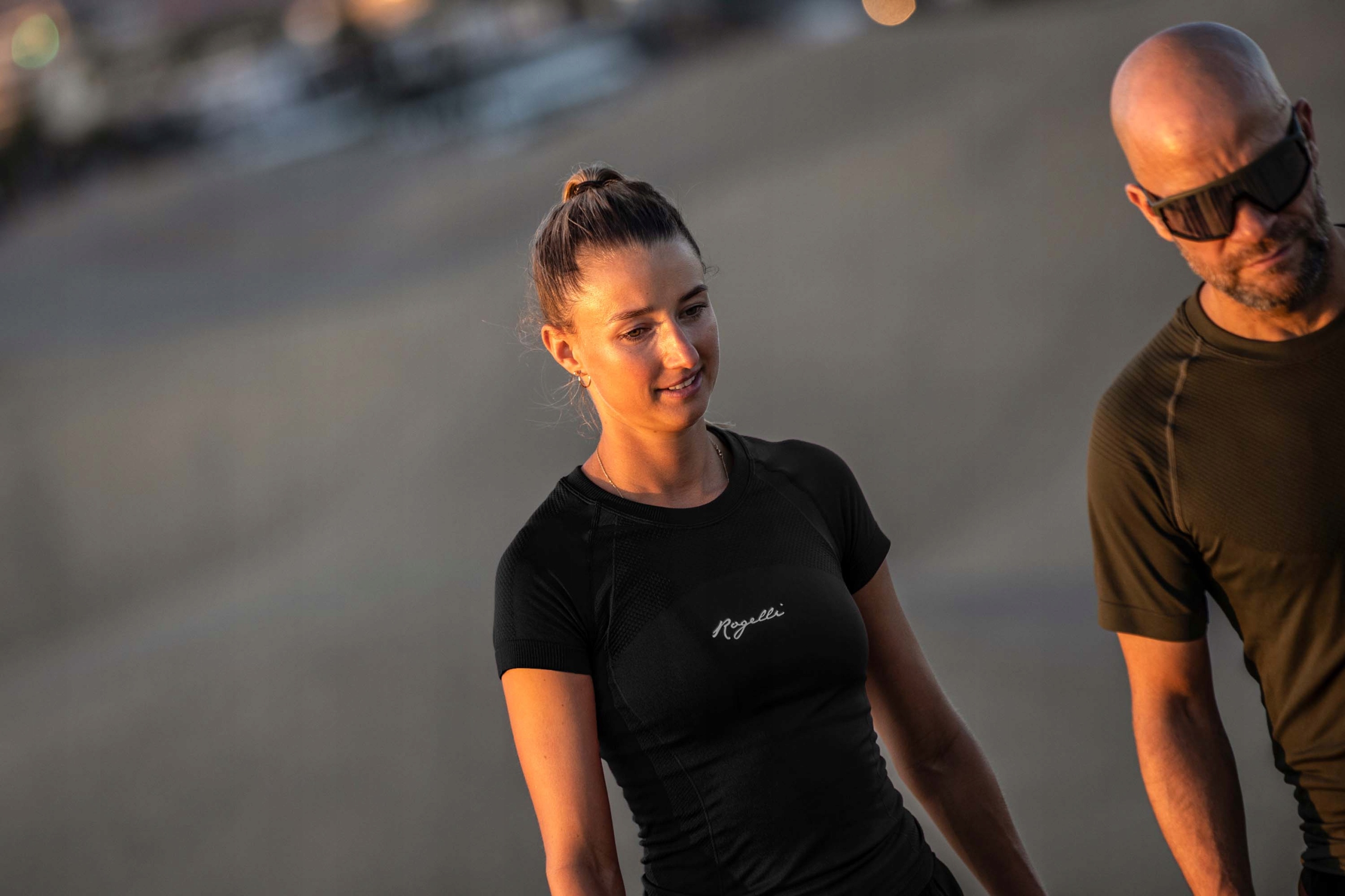 Rogelli ESSENTIAL - damska koszulka do biegania Rękaw krótki rękaw