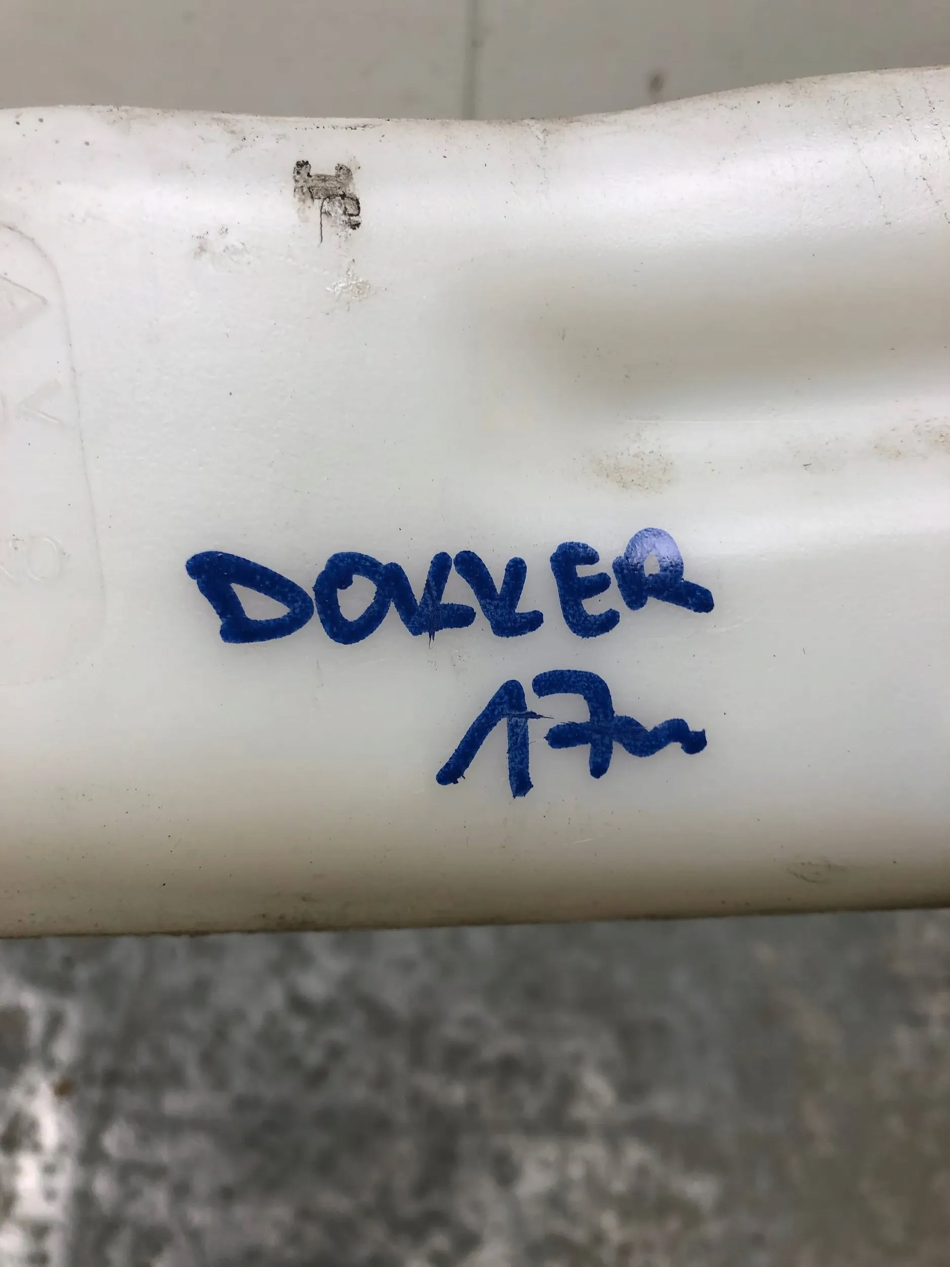 washer fluid tank DACIA DOKKER 289106925R