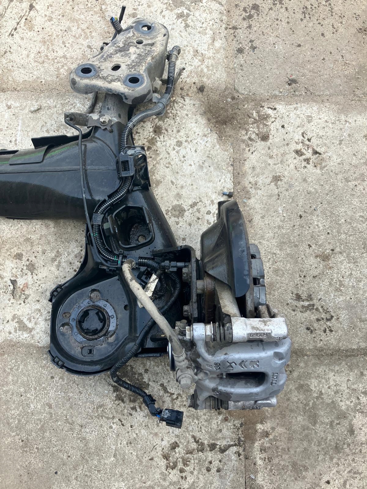suspension beam rear part CORSA F discs calipers
