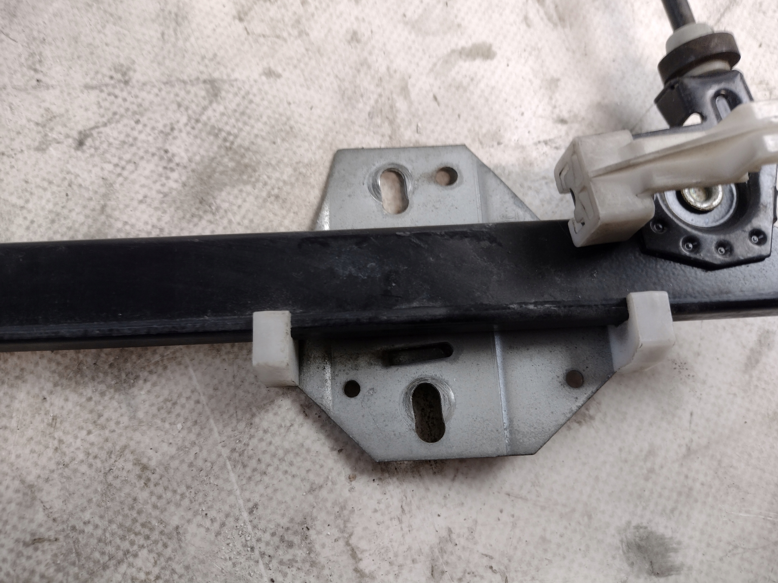 window regulator manual right front Volkswagen Transporter T4 701837502F