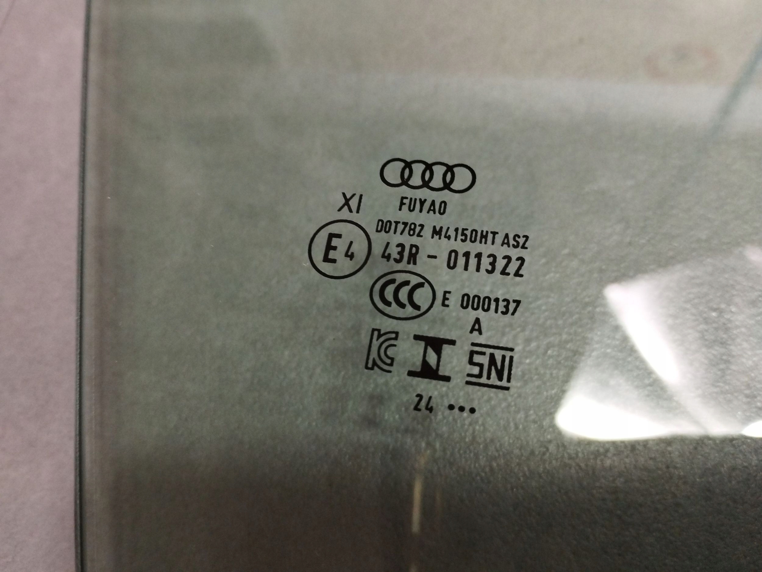 Audi A5 B10 2024 window door right front PODWOJNA8B3845022B