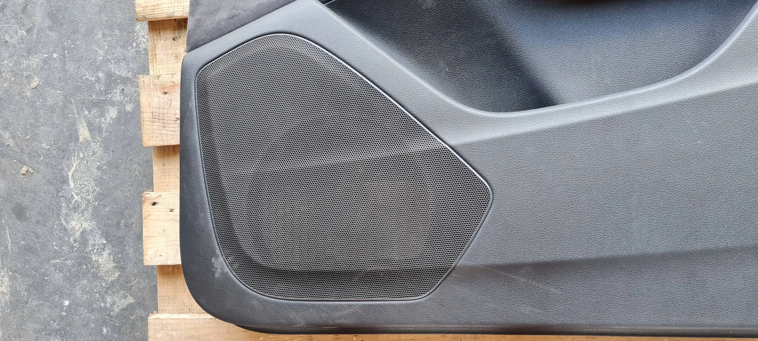 Q7 4M II side door right front front ALCANTARA 4M0867118B