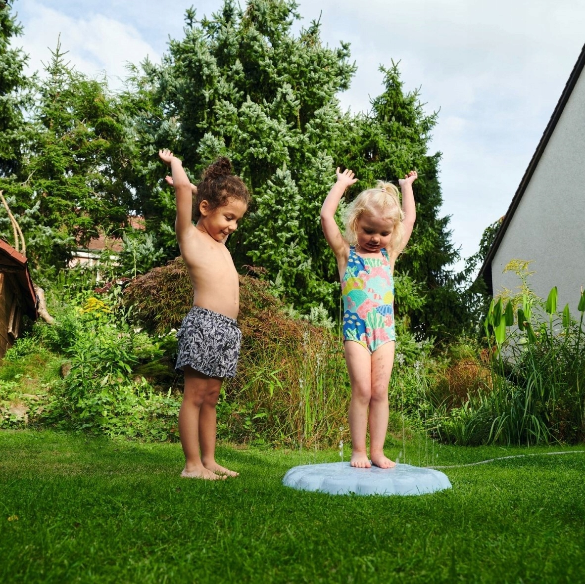 ZRASZACZ ZABAWKA KĄPIELI PRYSZNIC SPLASH WODNY MORSKI FONTANNA MUSZELKA BIG Kolor odcienie niebieskiego