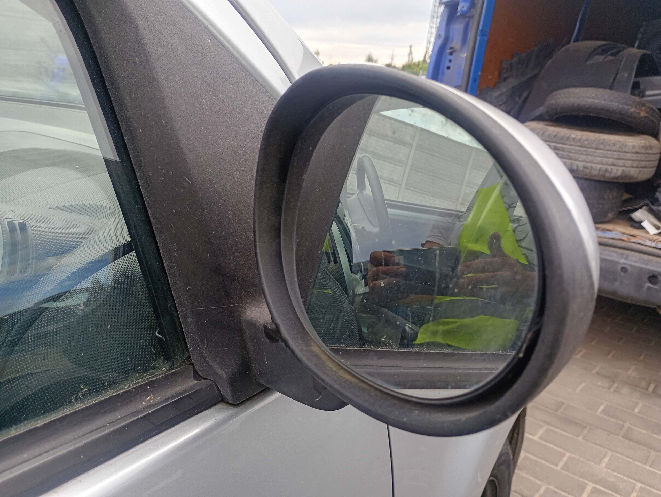 mirror right manually Citroen C1 05-14 kod lakieru KTB