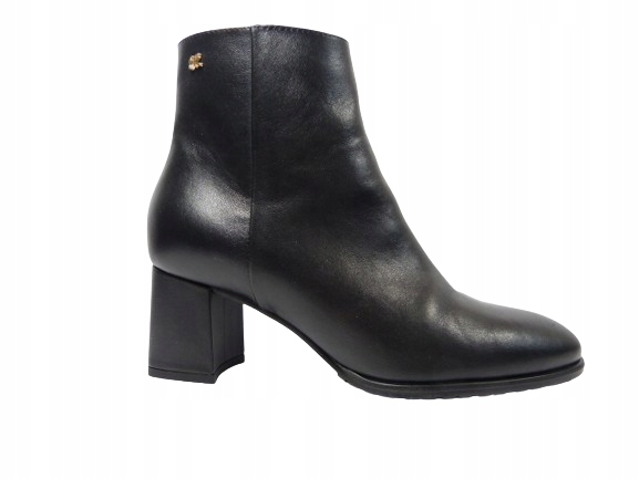 Černé klasické zateplené kotníkové boty na pohodlném podpatku a kožené boty Sala 37